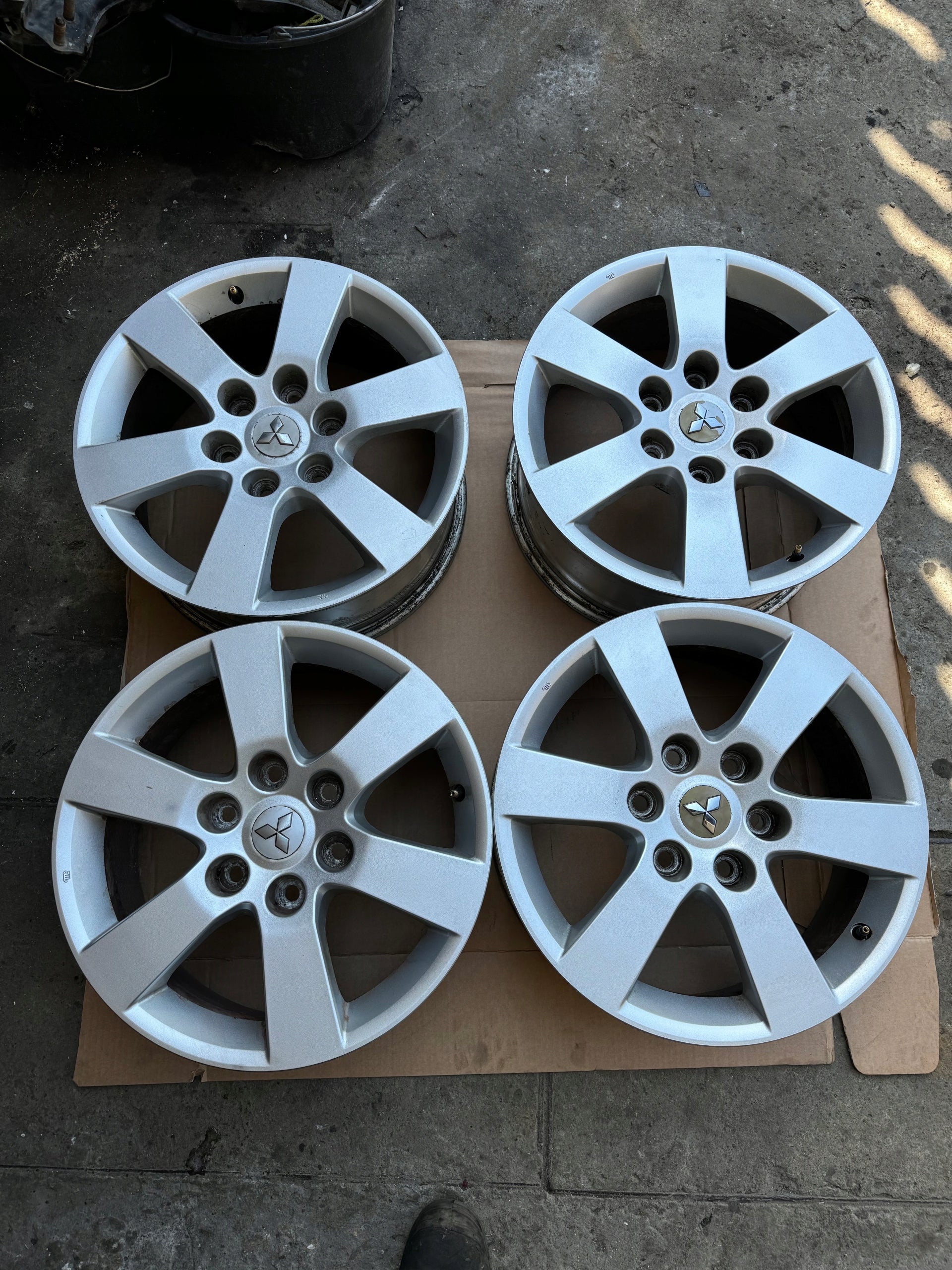 Alu Felge Mitsubishi Pajero Aluminum rim 18 Zoll 7.5J 6x139.7