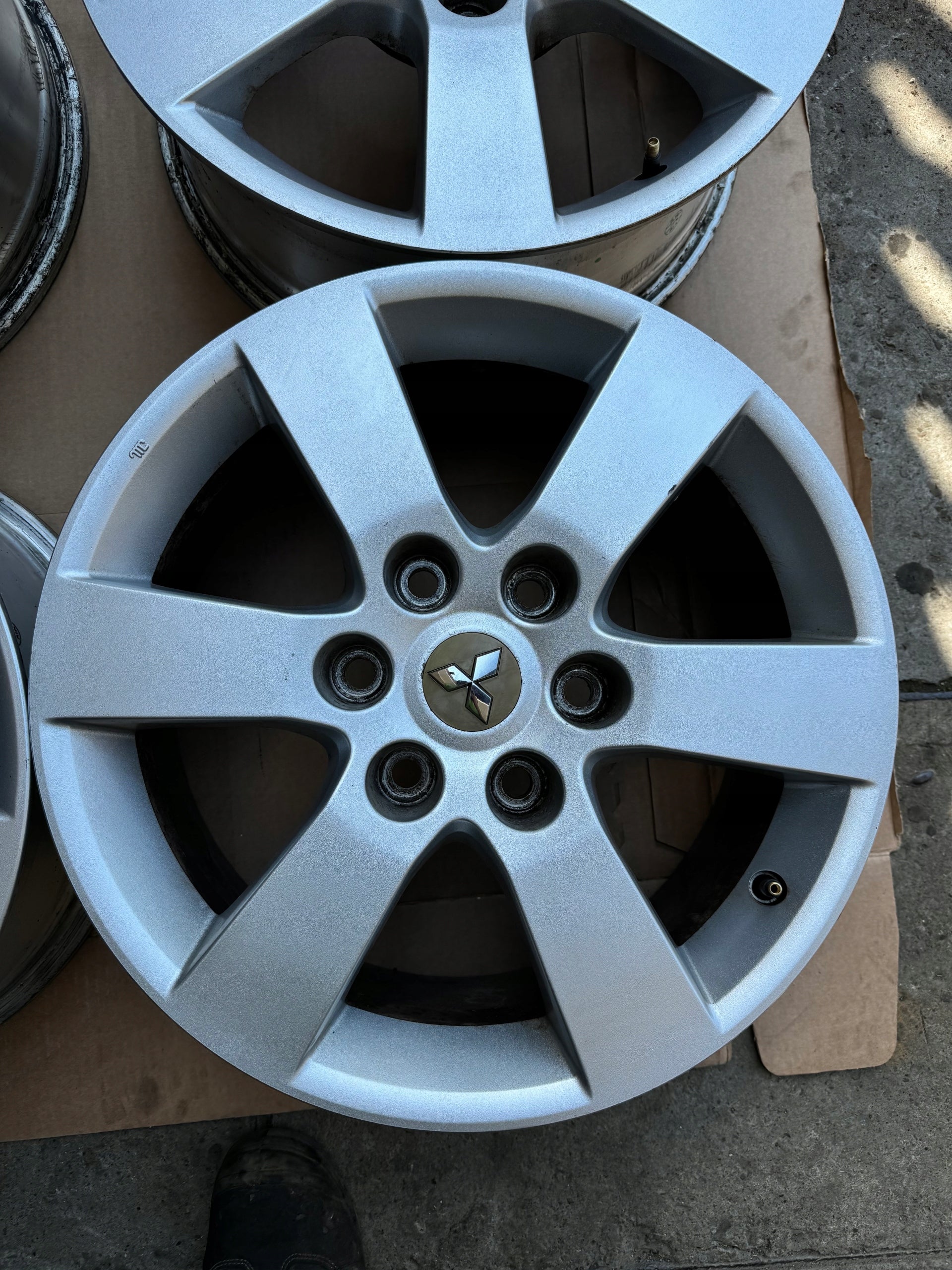 Alu Felge Mitsubishi Pajero Aluminum rim 18 Zoll 7.5J 6x139.7