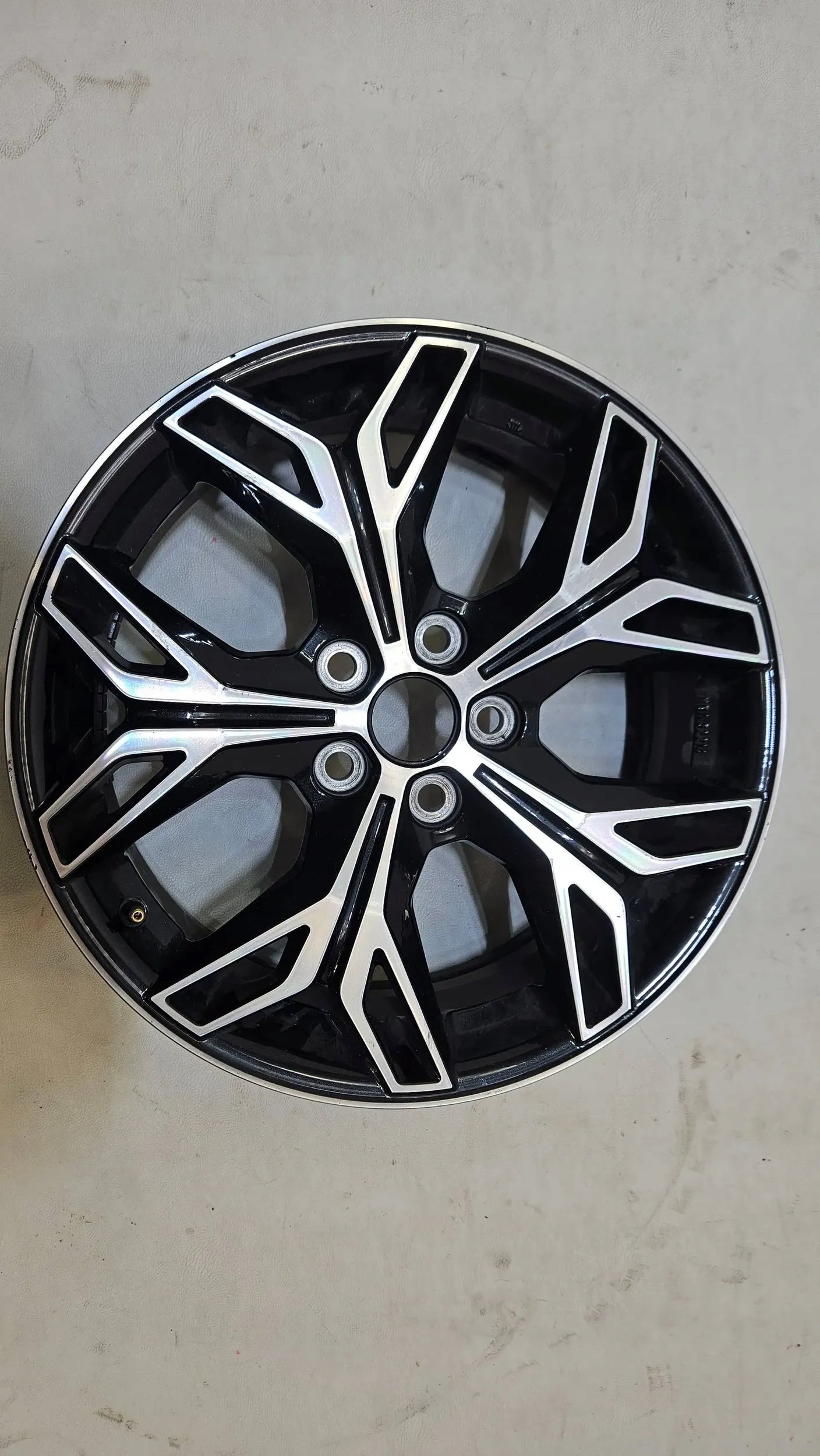 1x Alu Felge Mitsubishi Eclipse Cross Aluminum rim 18 Zoll