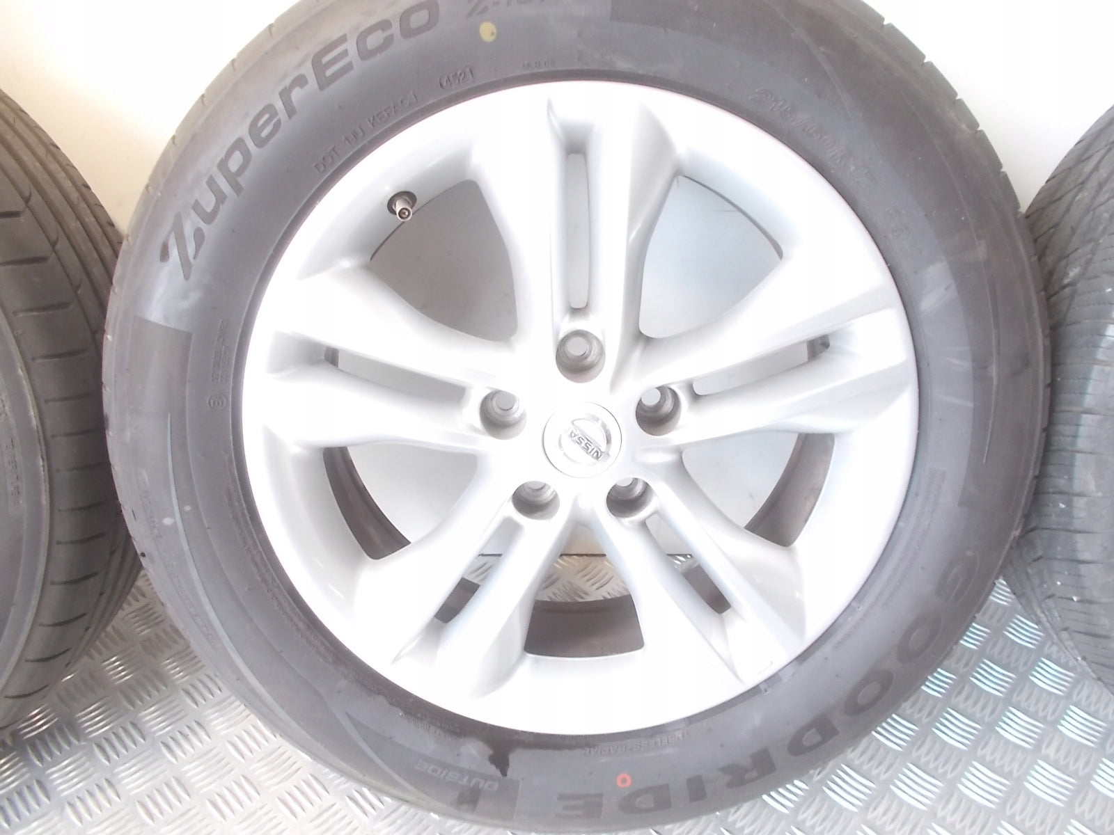 1x Alu Felge Nissan Qashqai Aluminum rim 17 Zoll 6.5J 5x114.3 40ET 40300BR07A