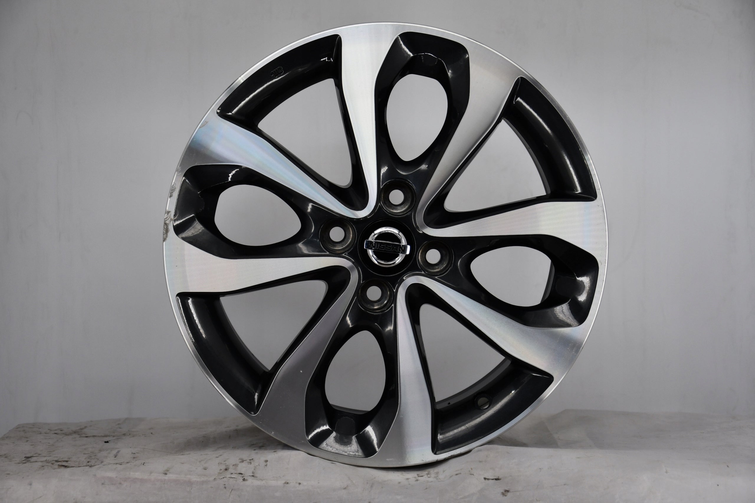 Alu Felge Nissan Altima Aluminum rim 16 Zoll 6.0J 4x100 55ET