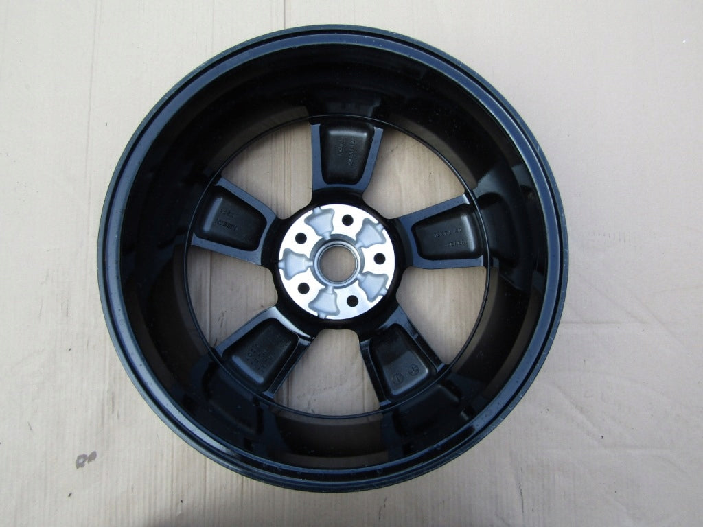 1x Alu Felge Nissan Pulsar Juke Leaf Qashqai 18 Zoll 7.0J 5x114.3 40ET N6480112