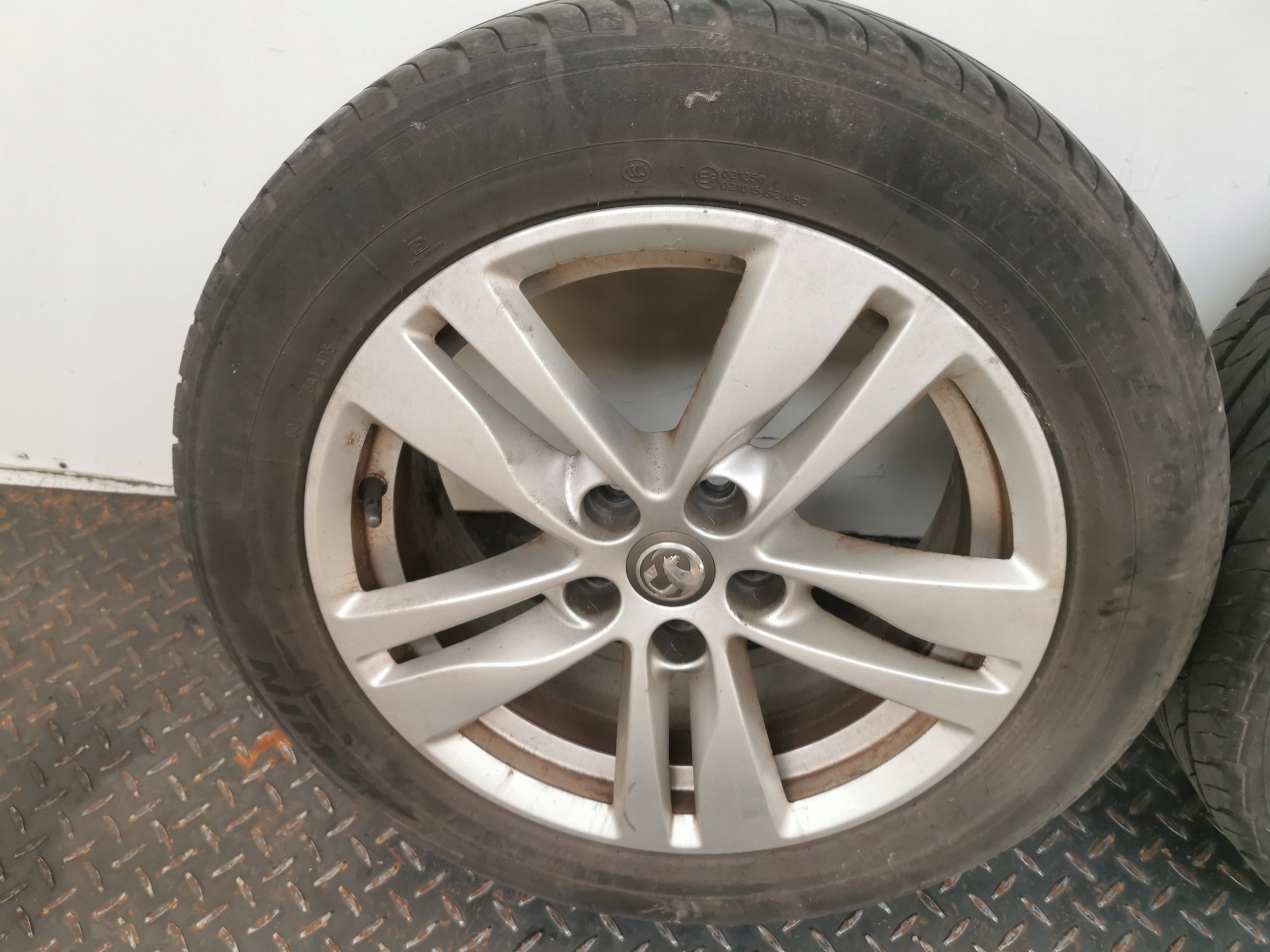 Alu Felge Opel Astra Aluminum rim 16 Zoll 7.0J 5x105 41ET 39024544