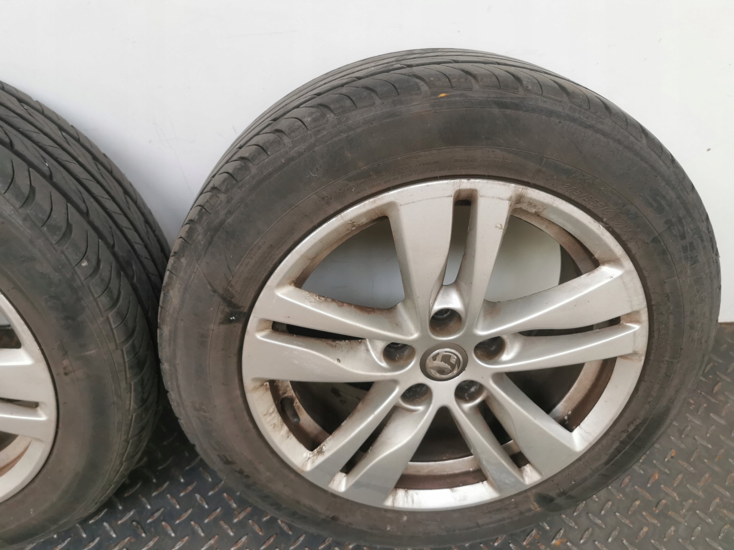 Alu Felge Opel Astra Aluminum rim 16 Zoll 7.0J 5x105 41ET 39024544