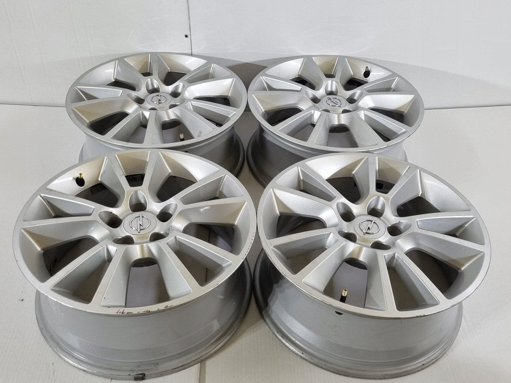 Alu Felge Opel Astra Zafira Aluminum rim 17 Zoll 7.0J 5x110 35ET 13120652