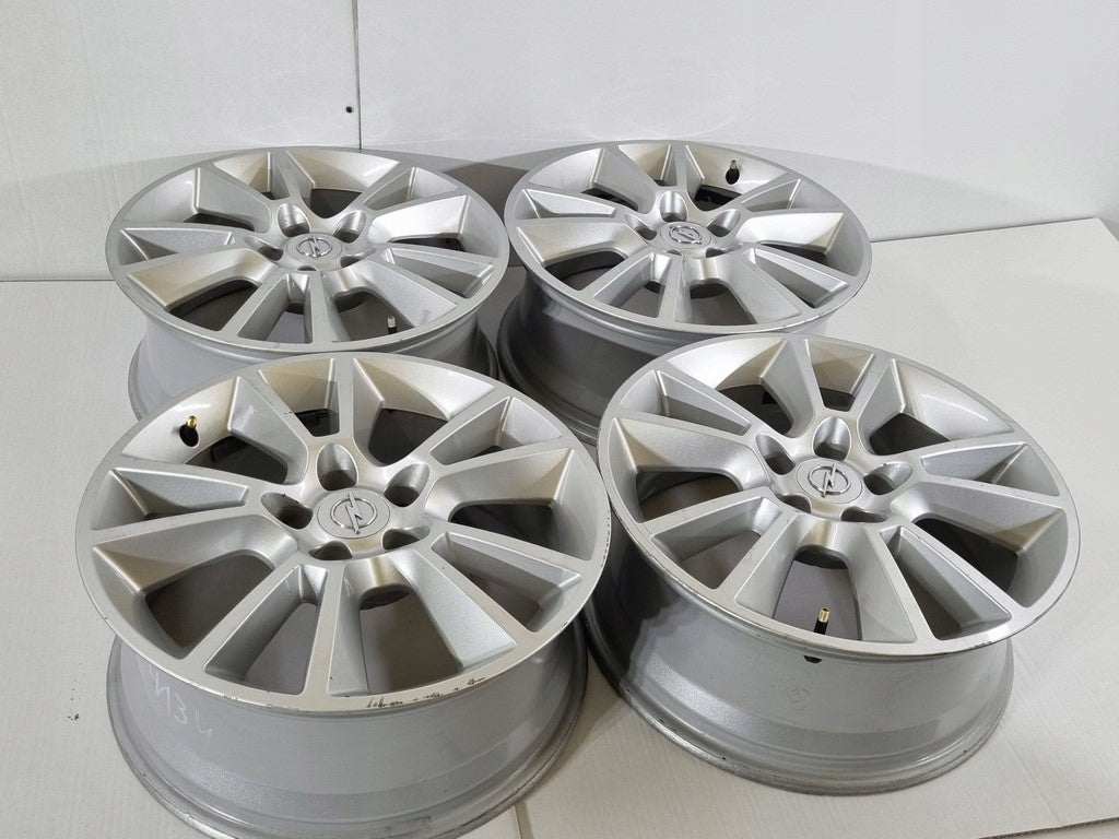 Alu Felge Opel Astra Zafira Aluminum rim 17 Zoll 7.0J 5x110 35ET 13120652