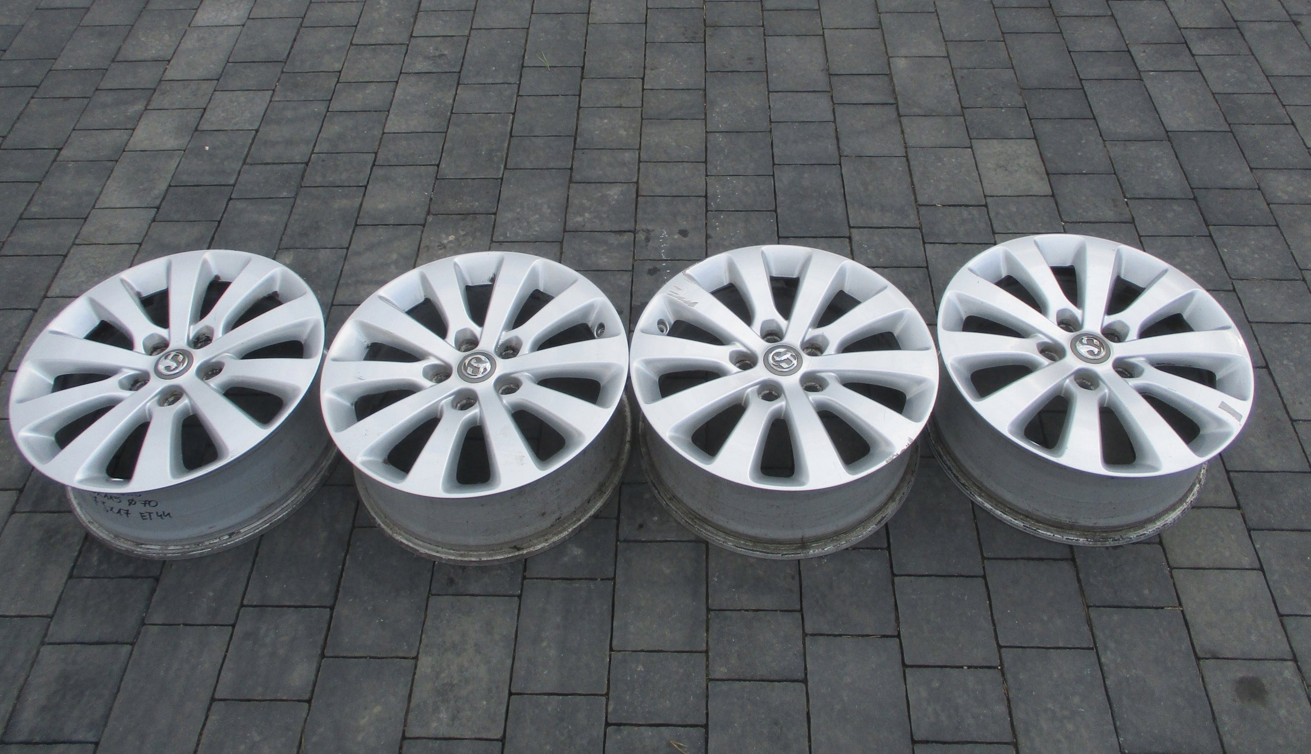 Alu Felge Opel Insignia Aluminum rim 18 Zoll 8.0J 5x120 42ET 13313796