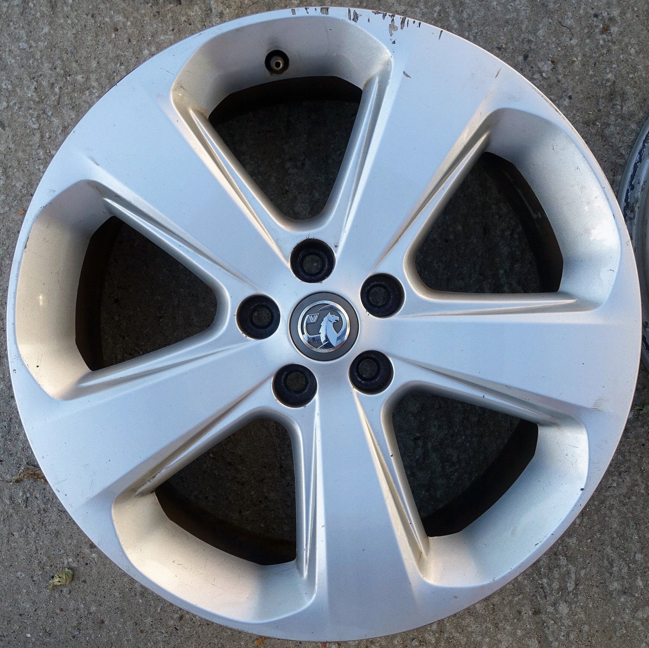 Alu Felge Opel Mokka Aluminum rim 18 Zoll 7.0J 5x105 38ET 95181597