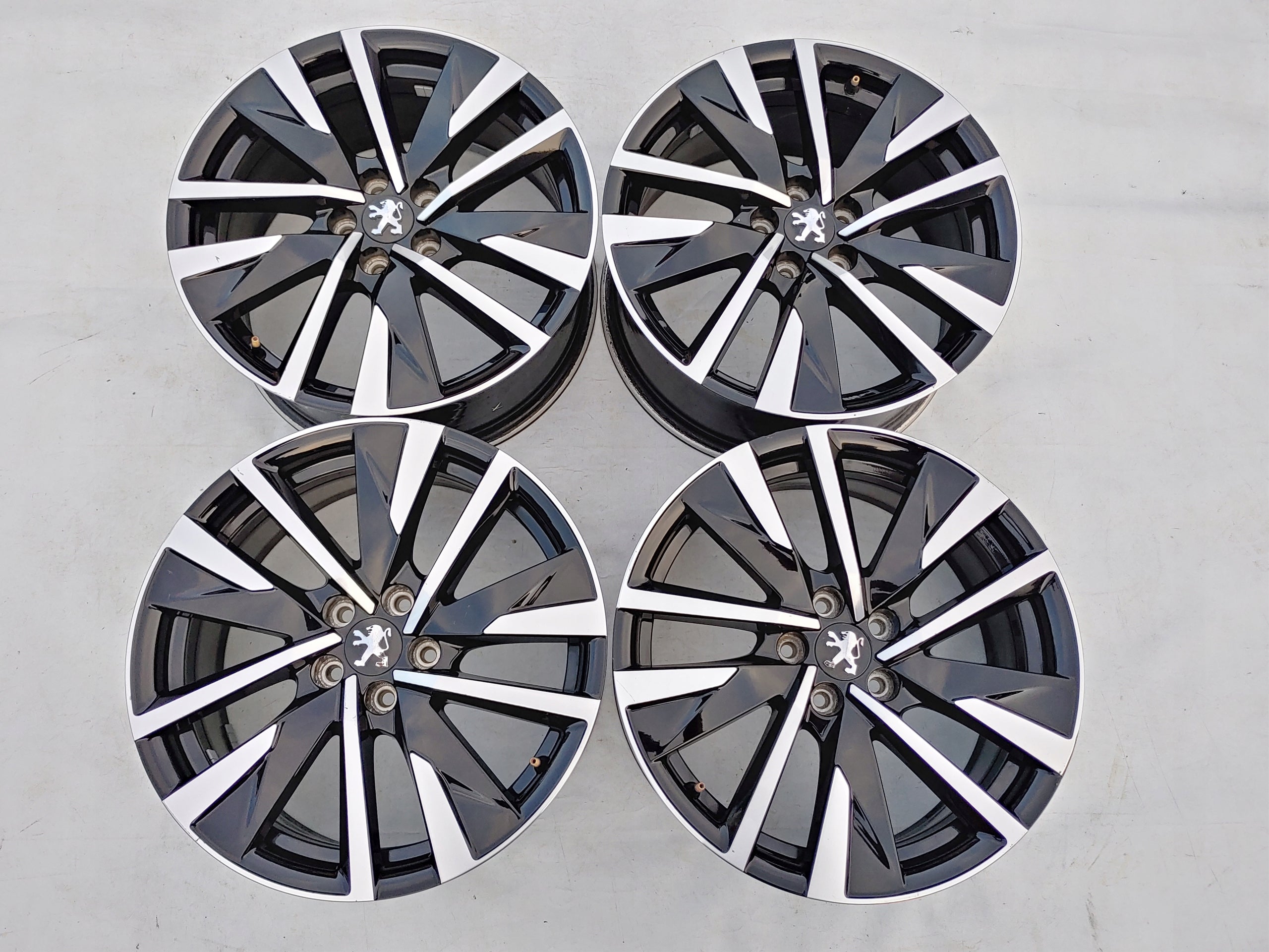 Alu Felge Peugeot 508 3008 Rifter 108 Expert 308 18 Zoll 8.0J 5x108 44ET 9814118277