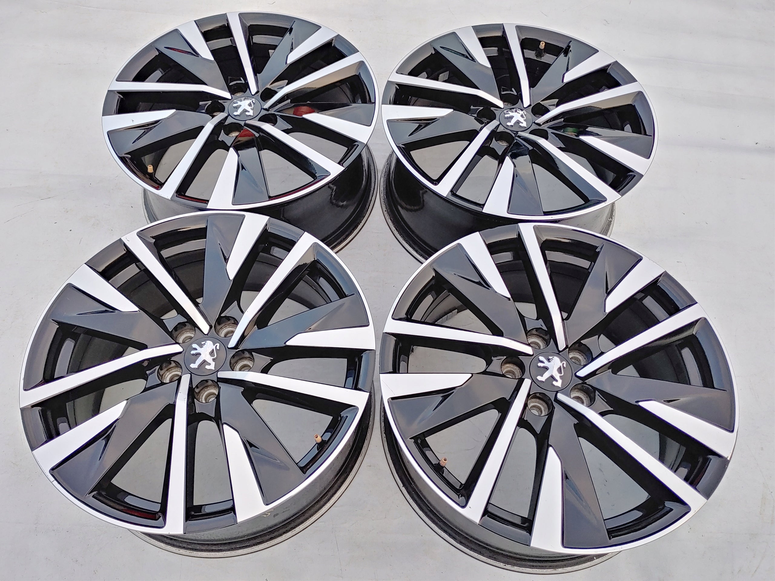 Alu Felge Peugeot 508 3008 Rifter 108 Expert 308 18 Zoll 8.0J 5x108 44ET 9814118277