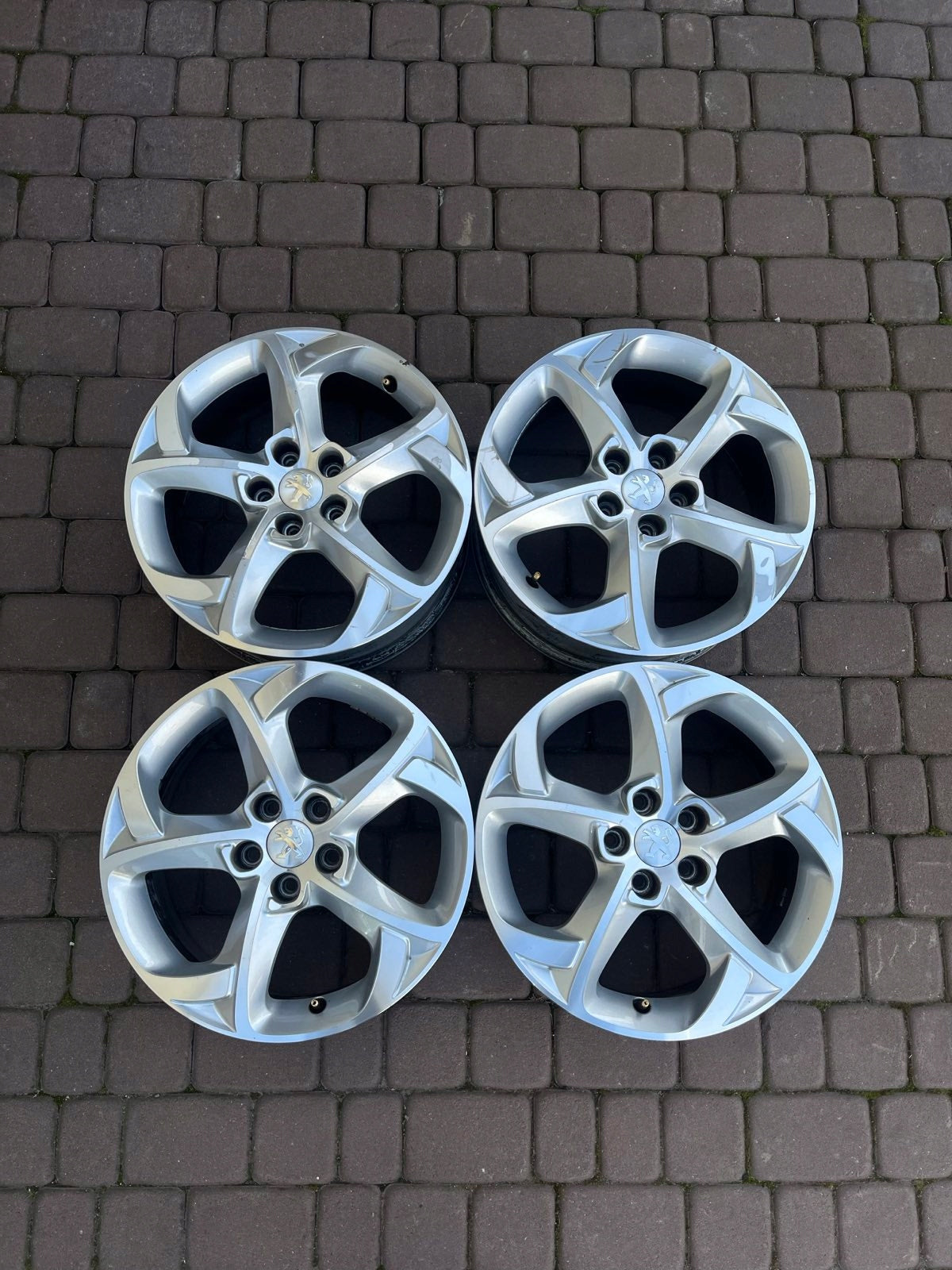 Alu Felge Peugeot 508 108 308 Aluminum rim 17 Zoll 7.0J 5x108