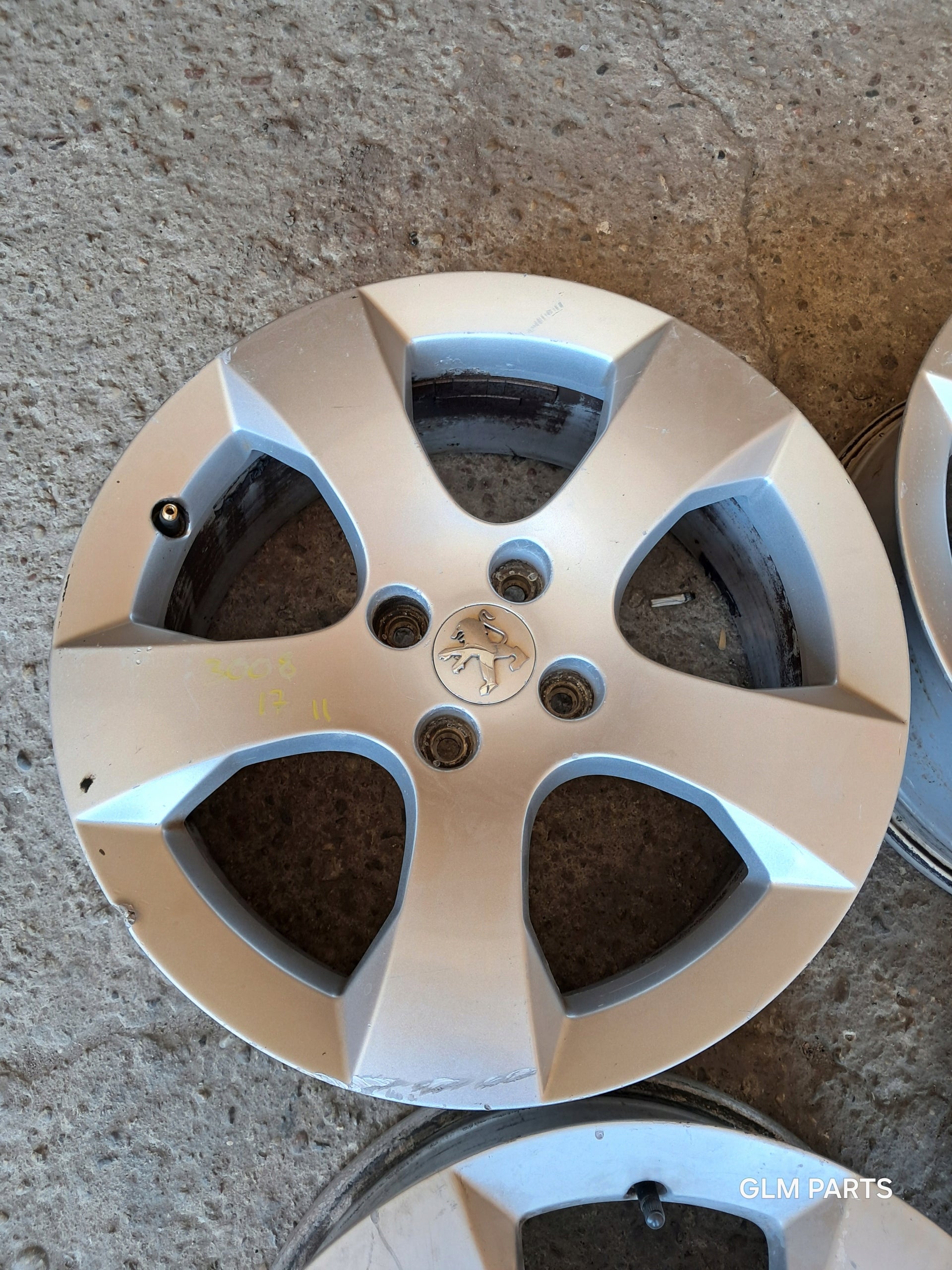 Alu Felge Peugeot 3008 108 Aluminum rim 17 Zoll 7.5J 4x108 29ET 9684883880