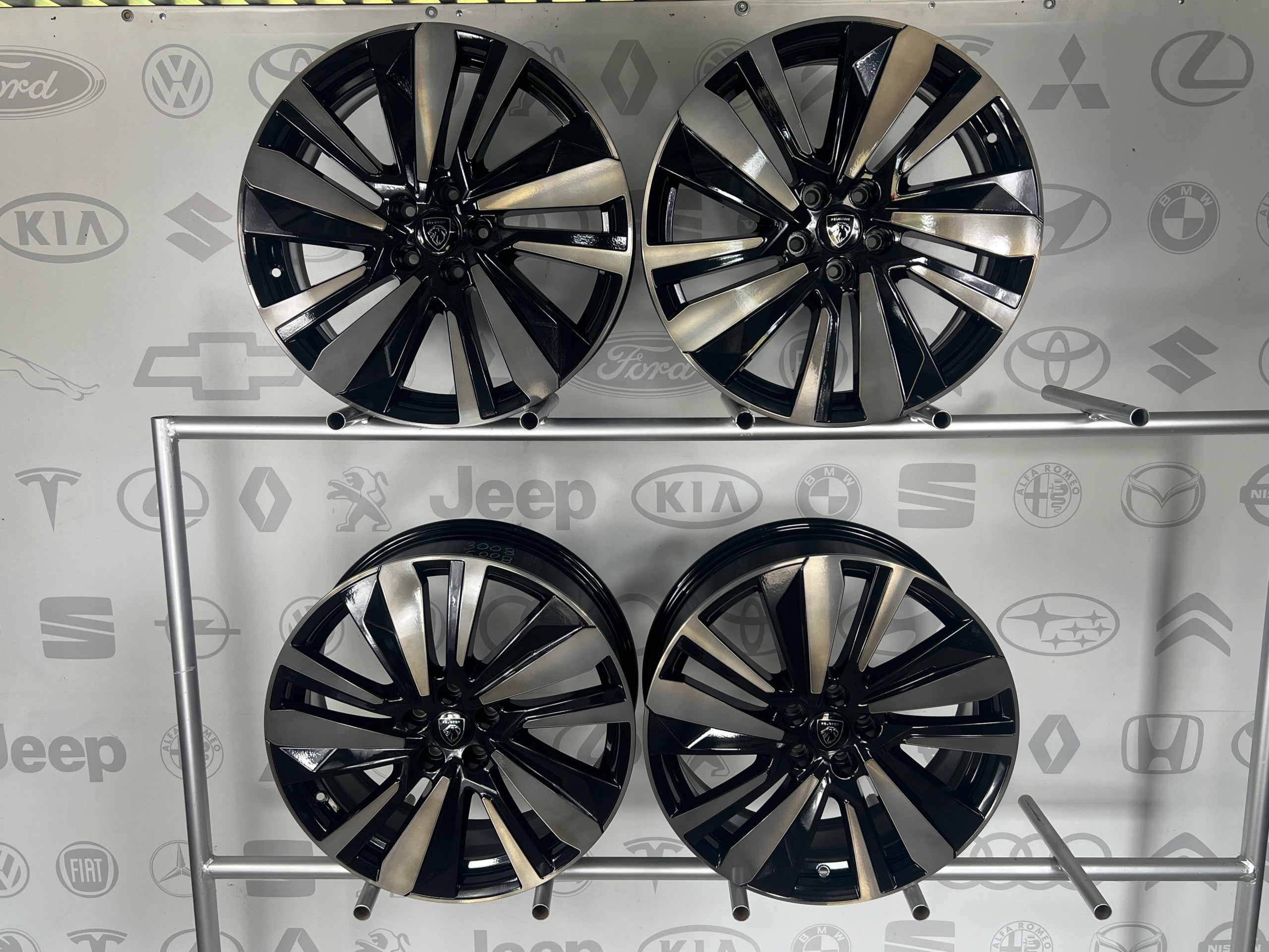 Alu Felge Peugeot 3008 108 5008 19 Zoll 7.0J 5x108 38ET 9809685477