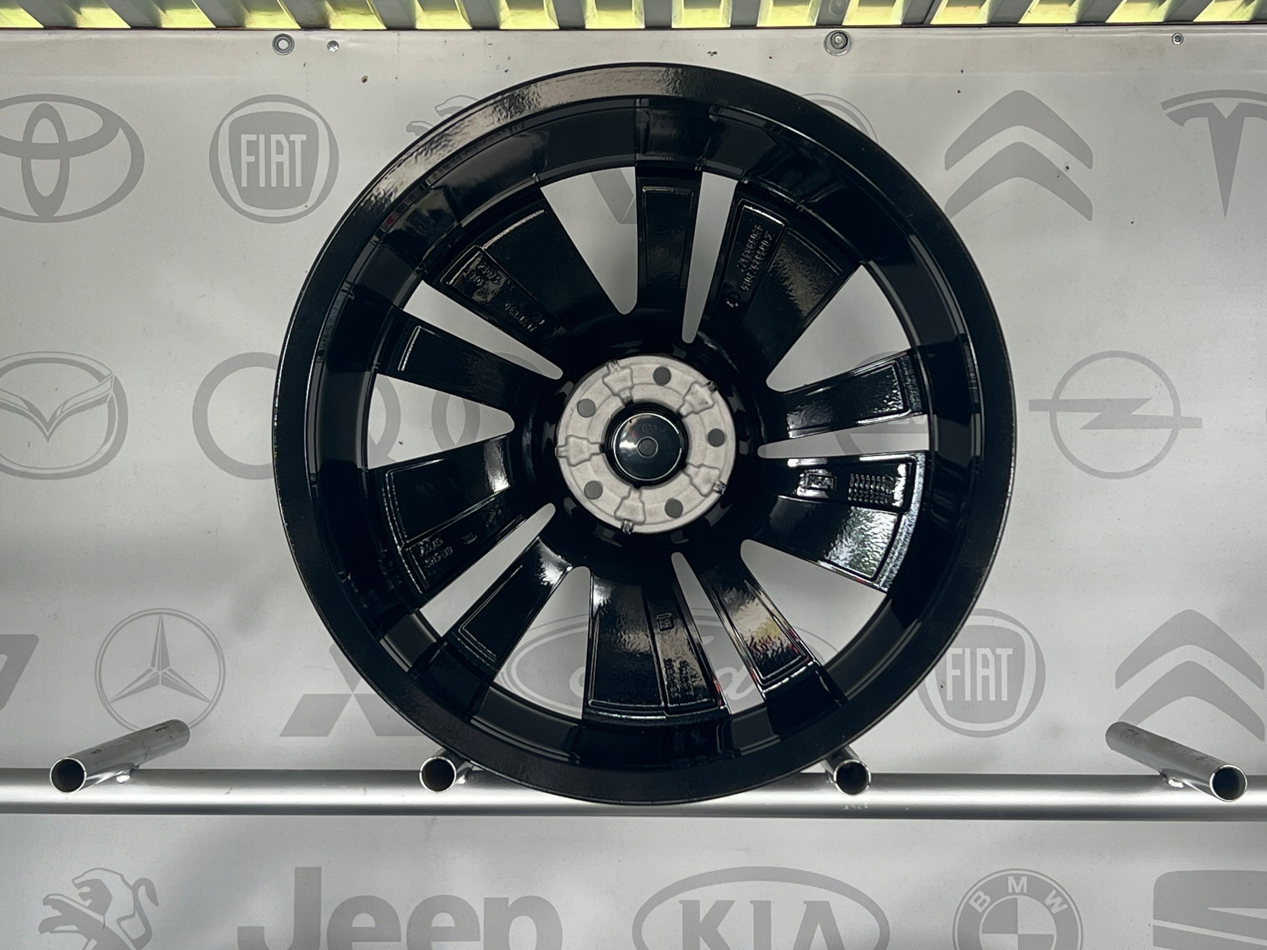 Alu Felge Peugeot 3008 108 5008 19 Zoll 7.0J 5x108 38ET 9809685477