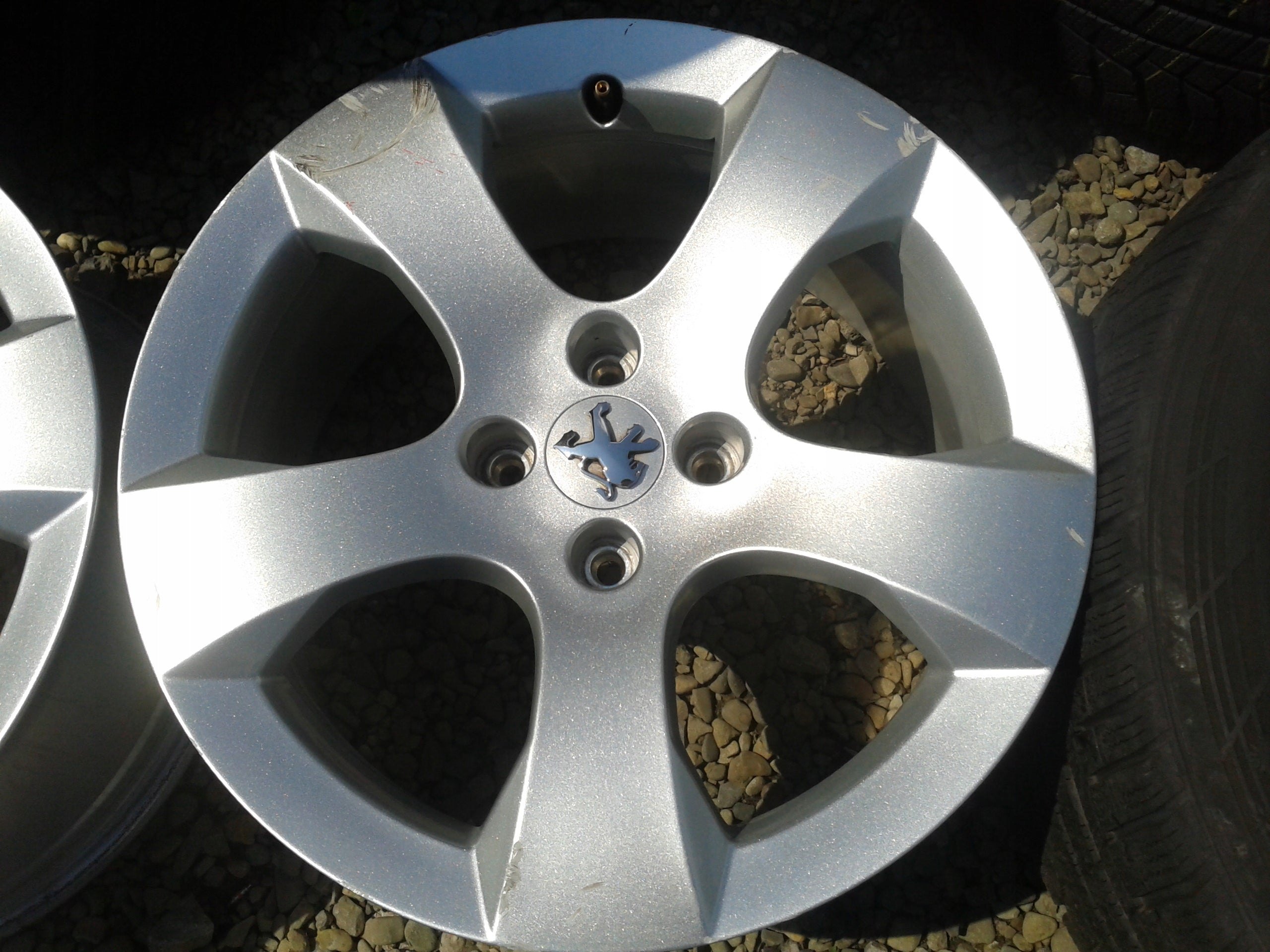 Alu Felge Peugeot 3008 108 Aluminum rim 17 Zoll 7.5J 4x108 9673738677