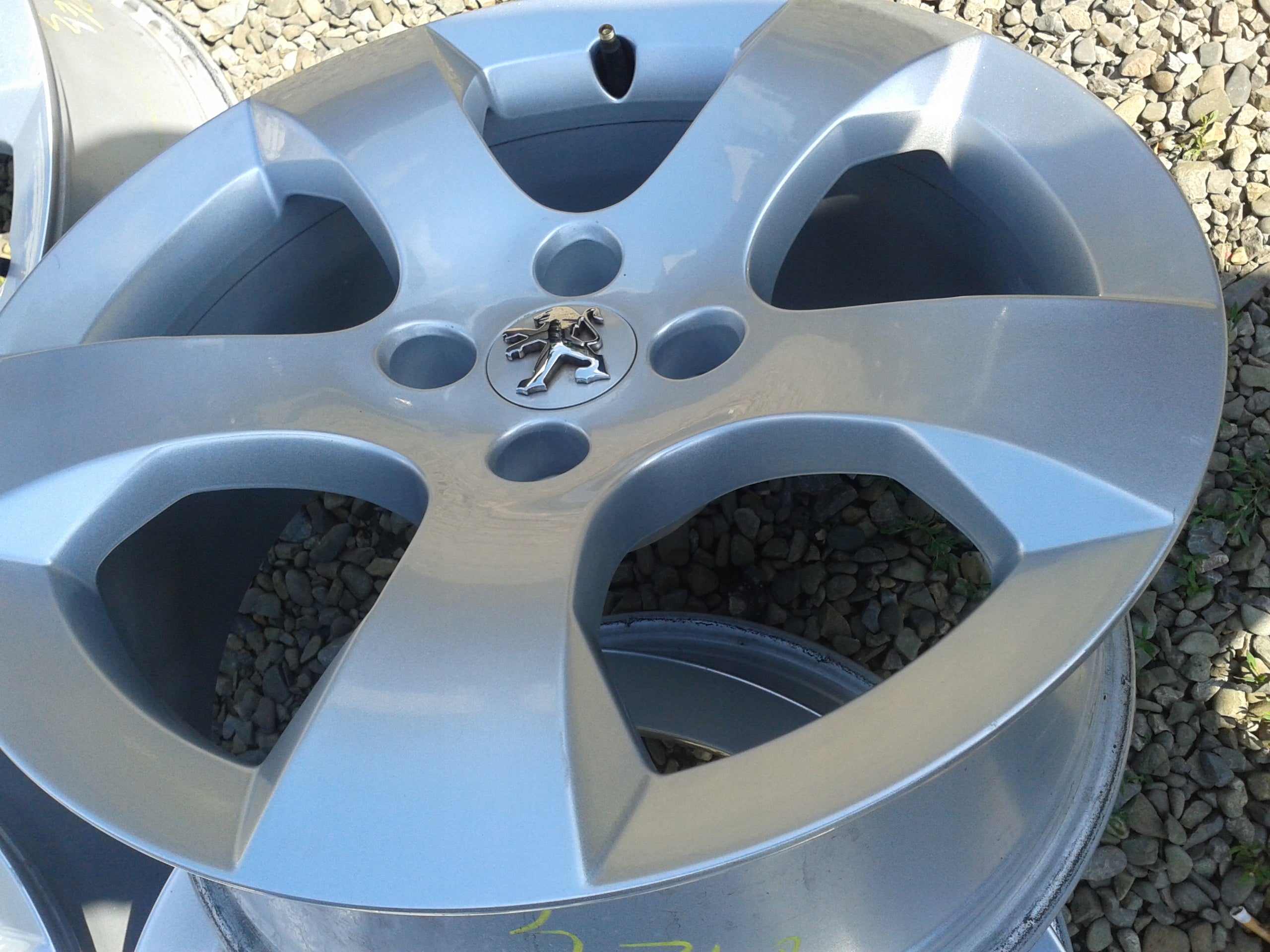 Alu Felge Peugeot 3008 108 Aluminum rim 17 Zoll 7.5J 4x108 9673738677