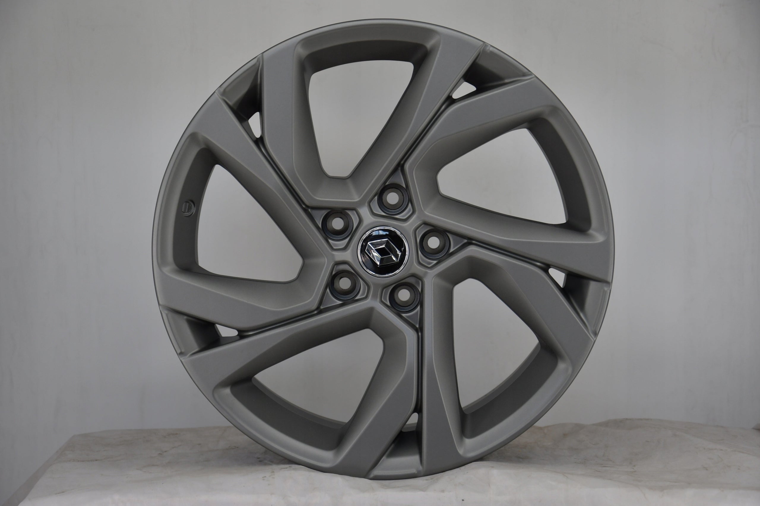 Alu Felge Renault Megane IV Aluminum rim 18 Zoll 7.5J 5x114.3 46ET 403001562R