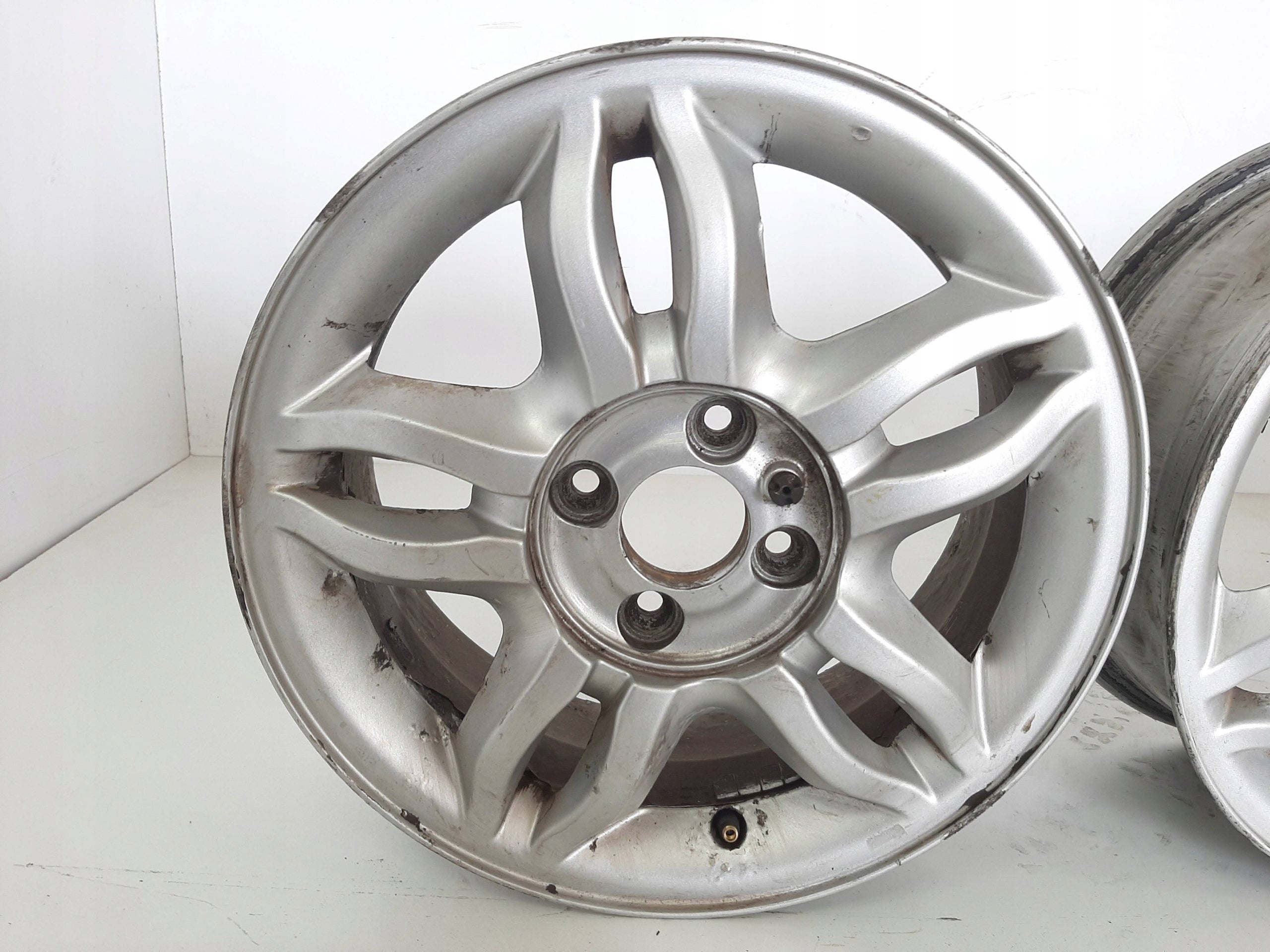 Alu Felge Renault Clio Aluminum rim 15 Zoll 6.0J 4x100 34ET 820031780R