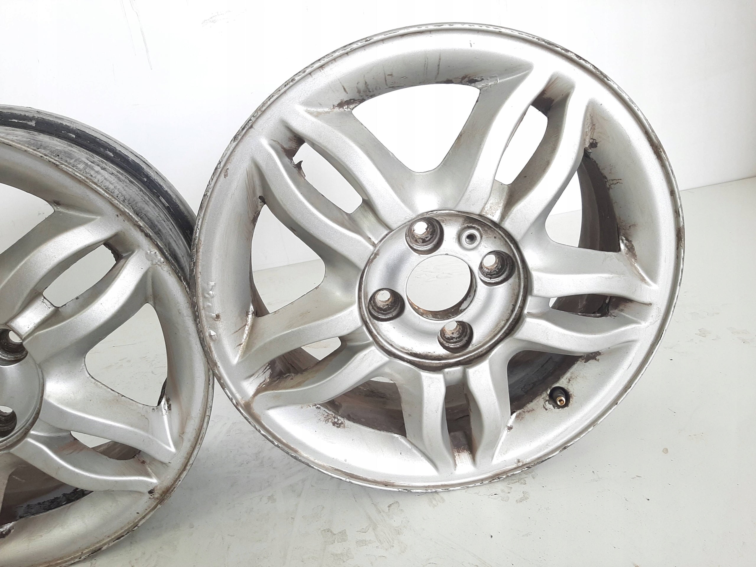 Alu Felge Renault Clio Aluminum rim 15 Zoll 6.0J 4x100 34ET 820031780R