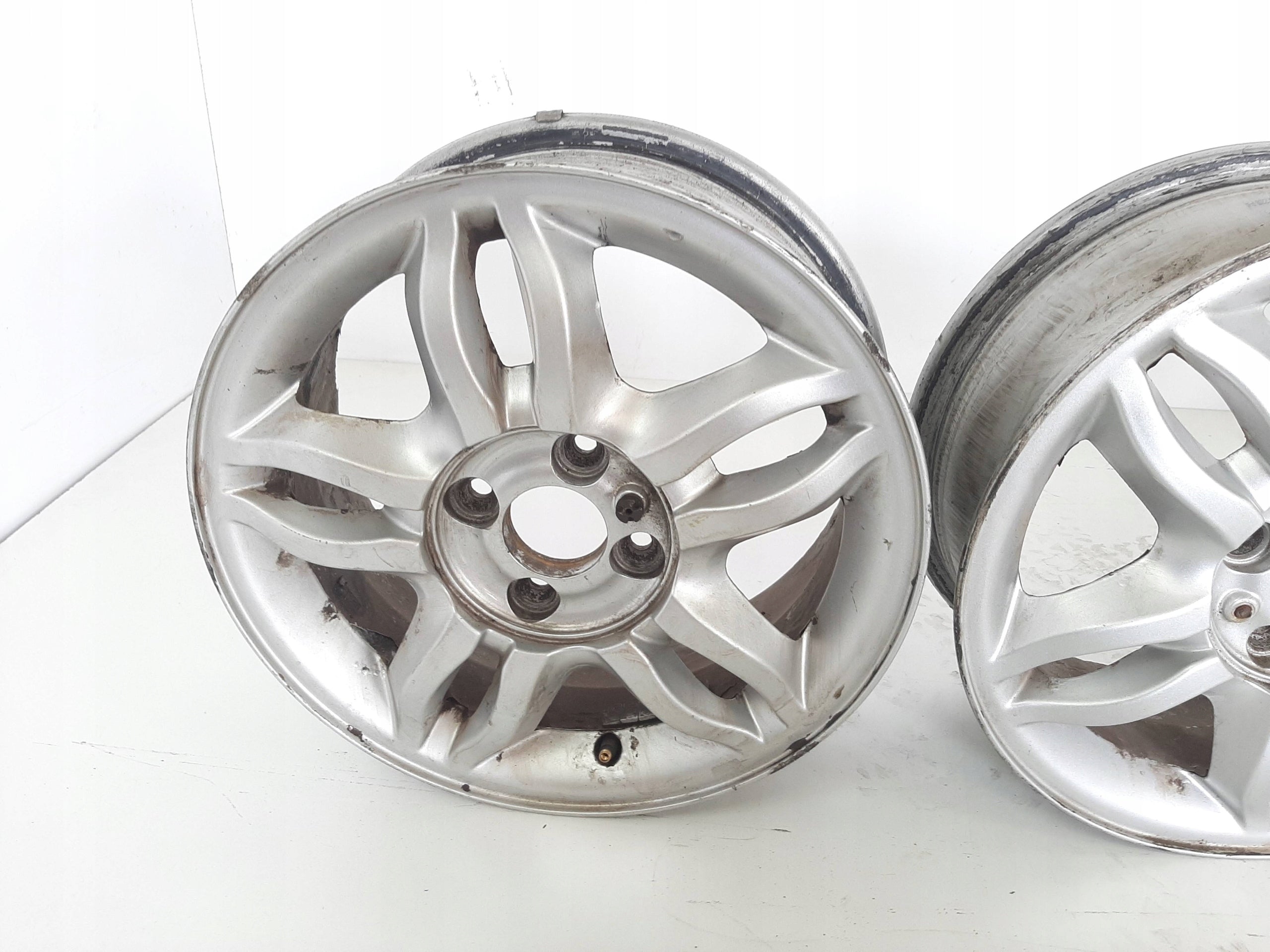 Alu Felge Renault Clio Aluminum rim 15 Zoll 6.0J 4x100 34ET 820031780R