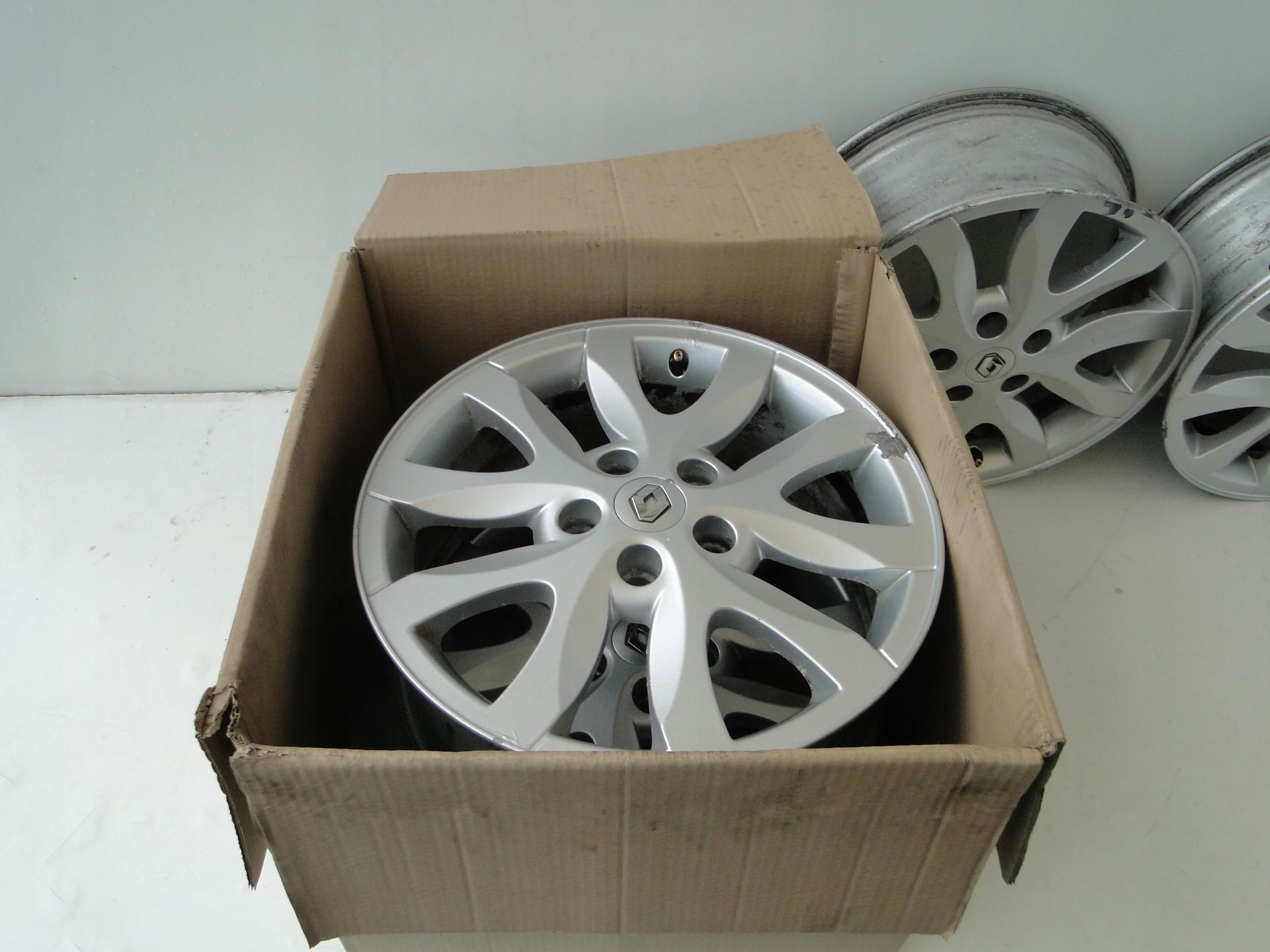 Alu Felge Renault R17 Aluminum rim 17 Zoll 7.0J 5x114.3 47ET 820058904R