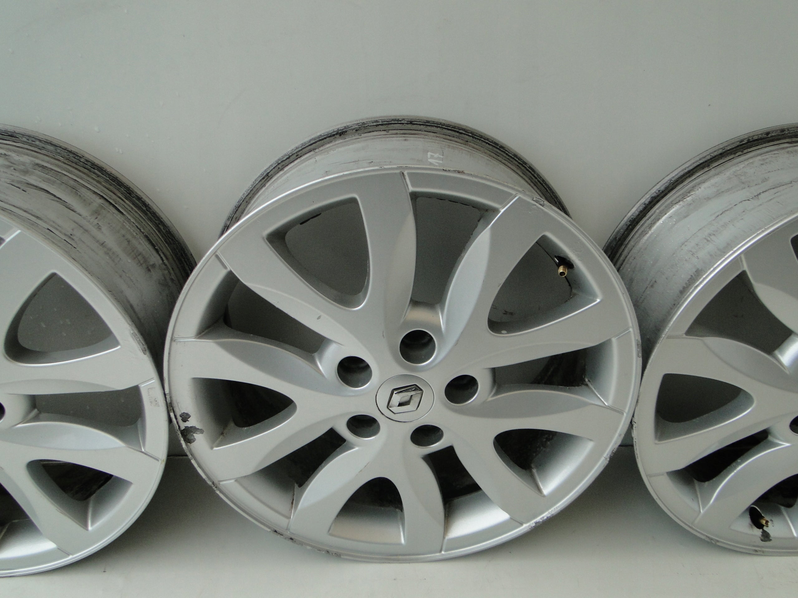 Alu Felge Renault R17 Aluminum rim 17 Zoll 7.0J 5x114.3 47ET 820058904R