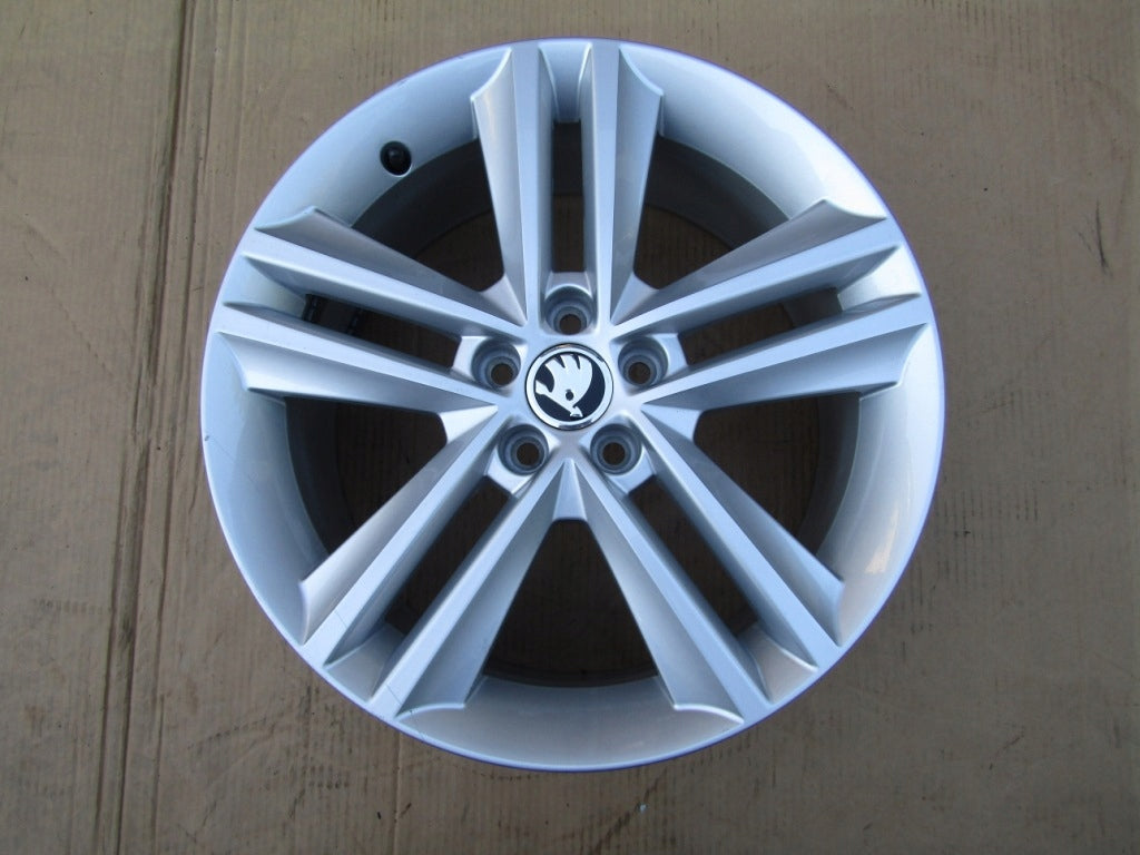 1x Alu Felge Skoda Fabia Aluminum rim 17 Zoll 7.0J 5x112 46ET