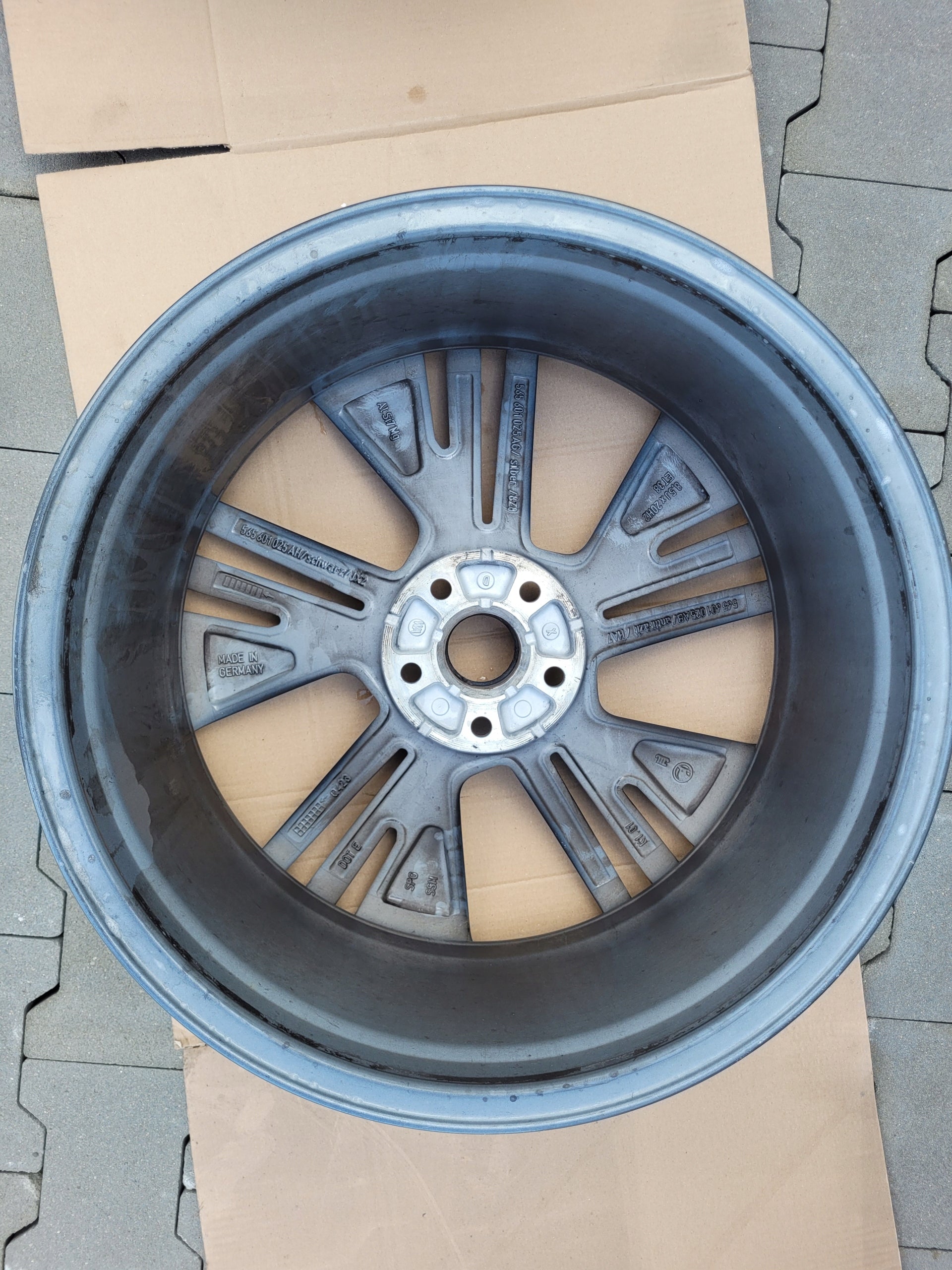 1x Alu Felge Skoda Kodiaq Aluminum rim 20 Zoll 8.5J 5x112 38ET 565601025AG