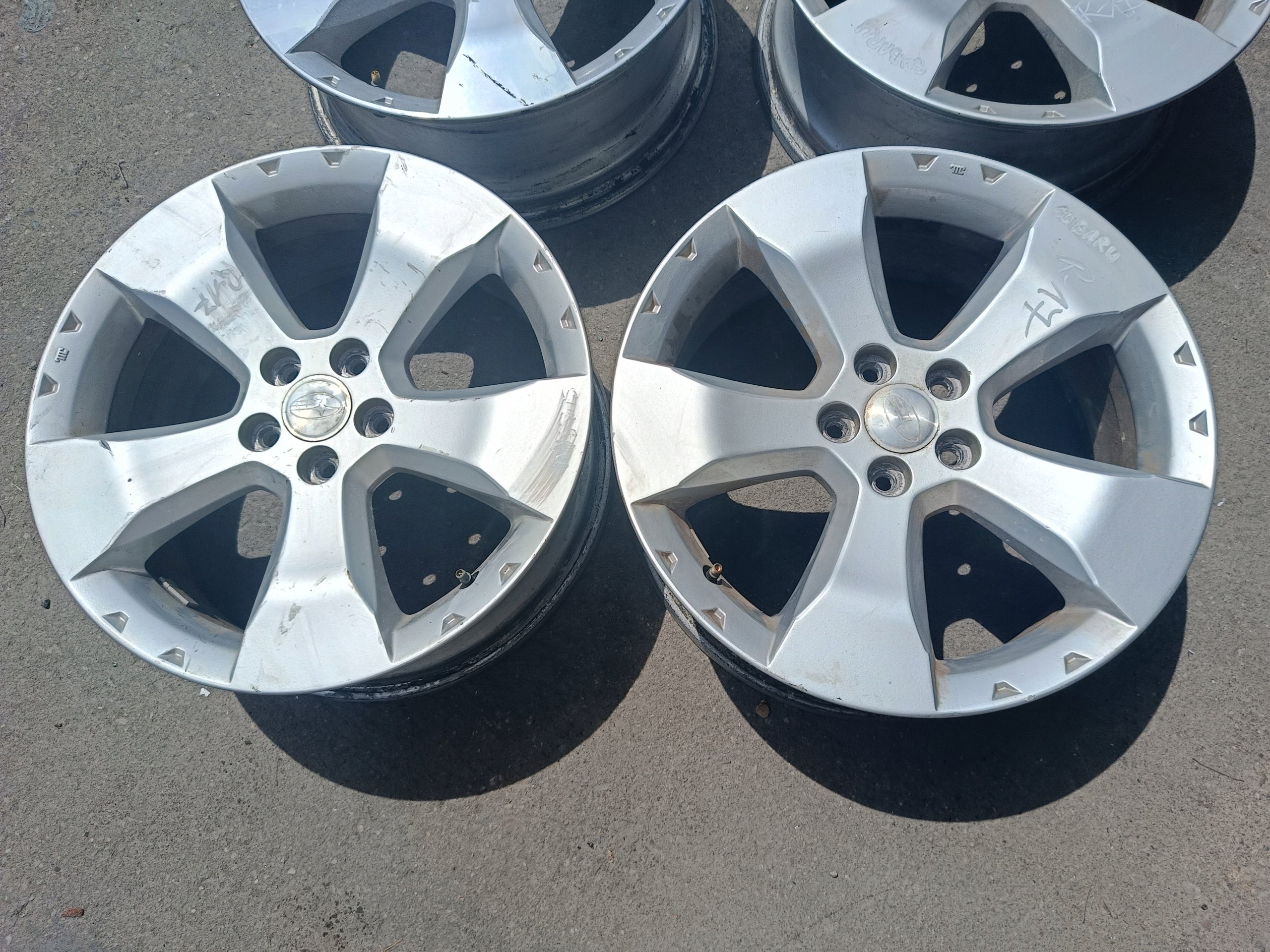 Alu Felge Subaru Forester Aluminum rim 17 Zoll 7.0J 5x100