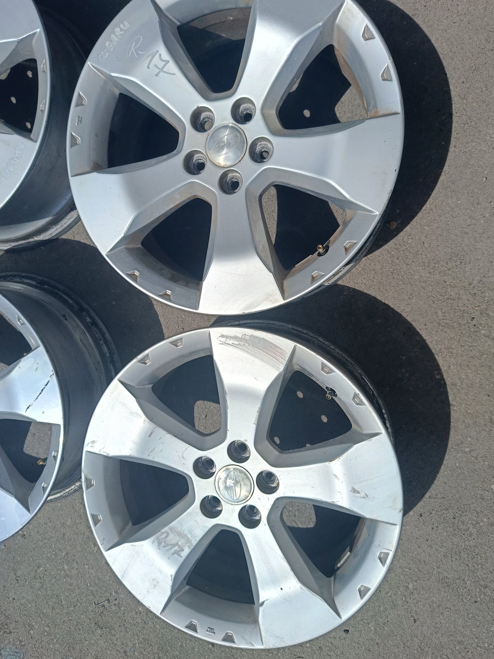 Alu Felge Subaru Forester Aluminum rim 17 Zoll 7.0J 5x100