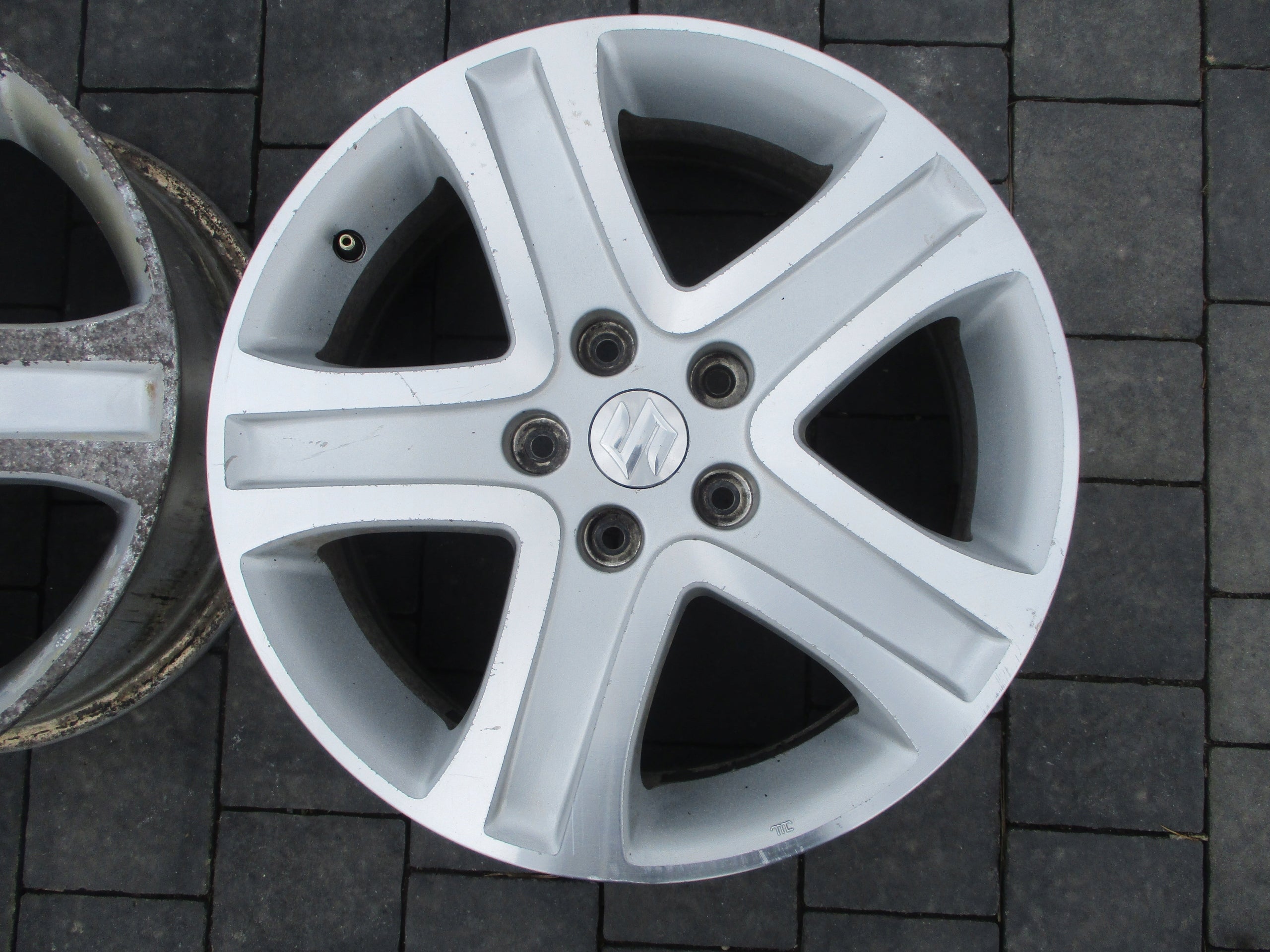 Alu Felge Suzuki APV Aluminum rim 17 Zoll 6.5J 5x114.3