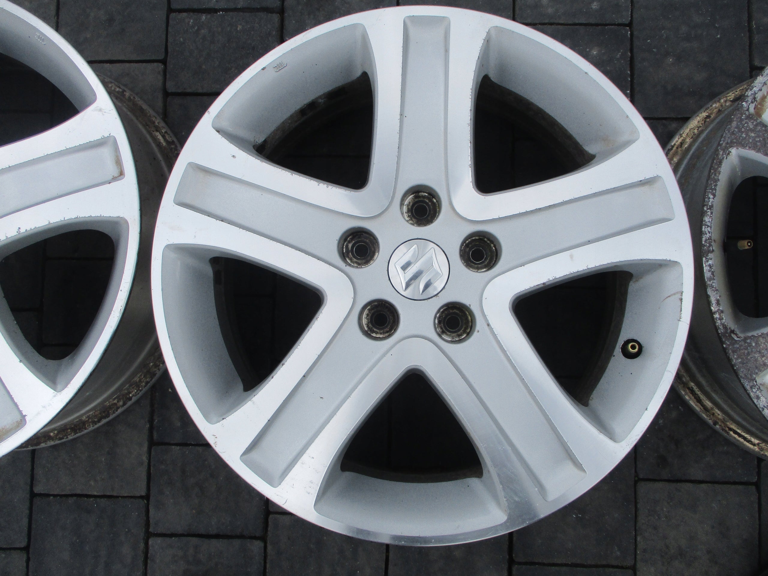 Alu Felge Suzuki APV Aluminum rim 17 Zoll 6.5J 5x114.3