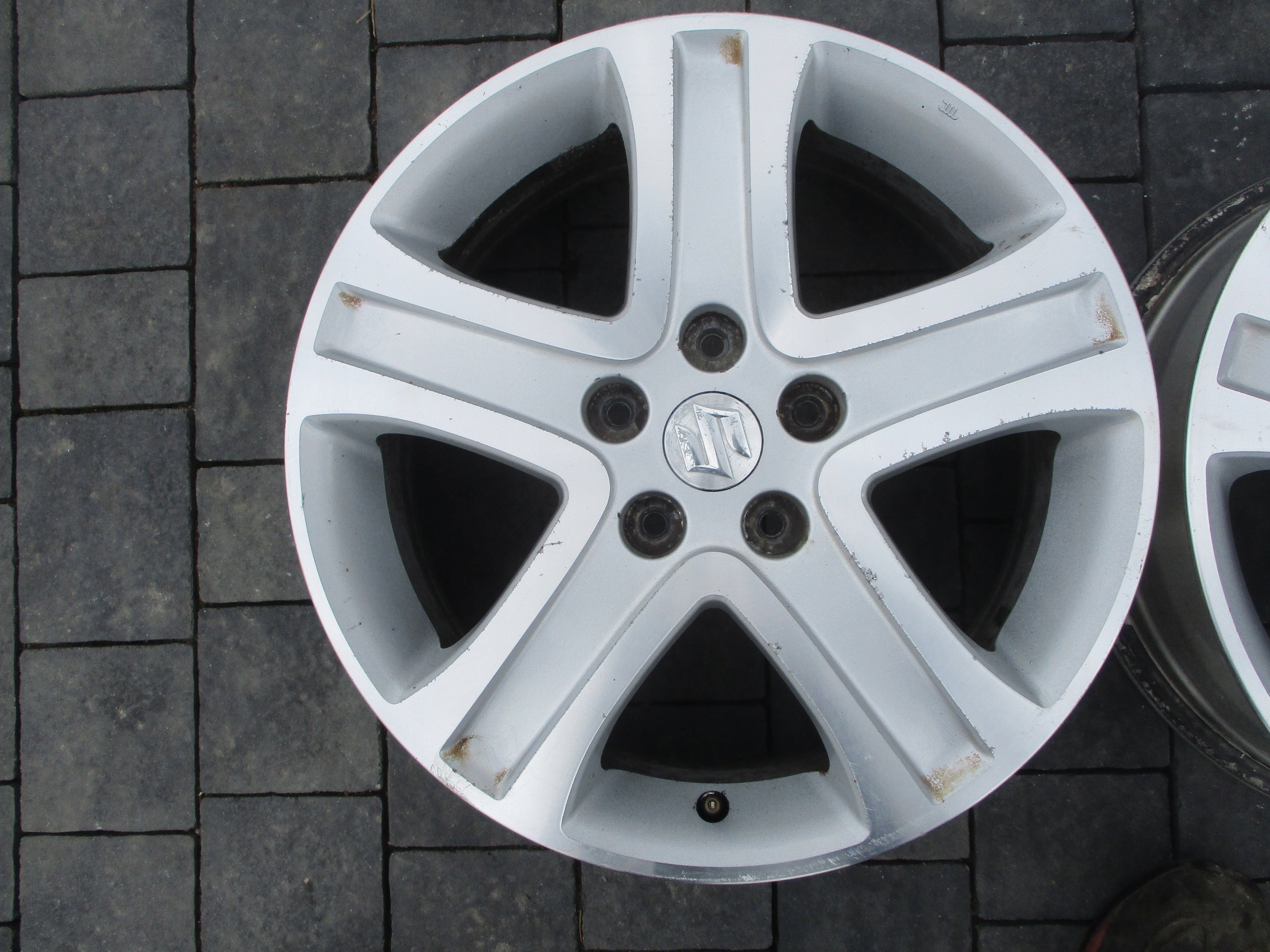 Alu Felge Suzuki APV Aluminum rim 17 Zoll 6.5J 5x114.3