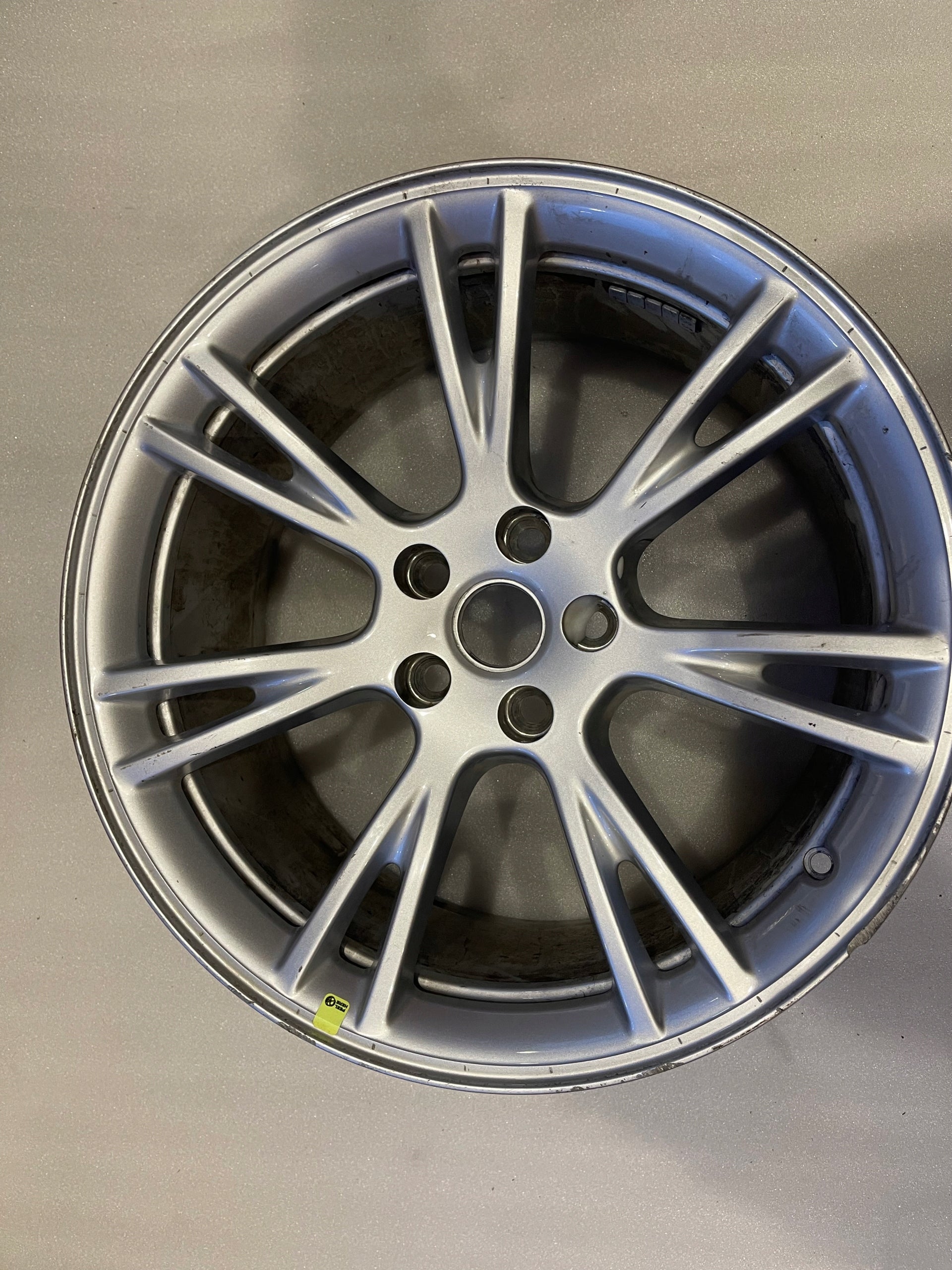 1x Alu Felge Tesla Model X Aluminum rim 19 Zoll 9.5J 5x114.3 45ET 118822200B