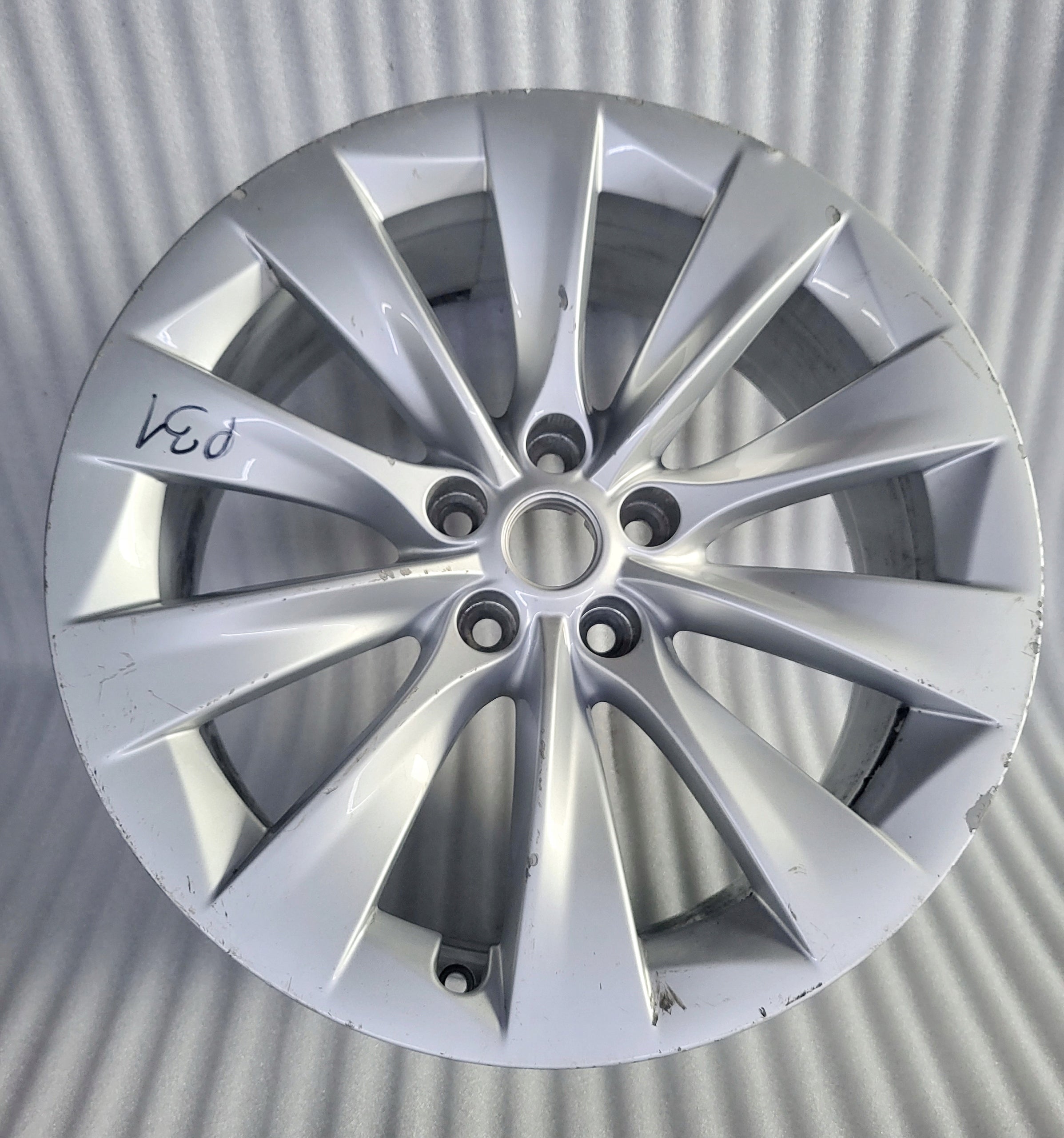 1x Alu Felge Tesla Model X Aluminum rim 20 Zoll 9.0J 5x120 102722400A