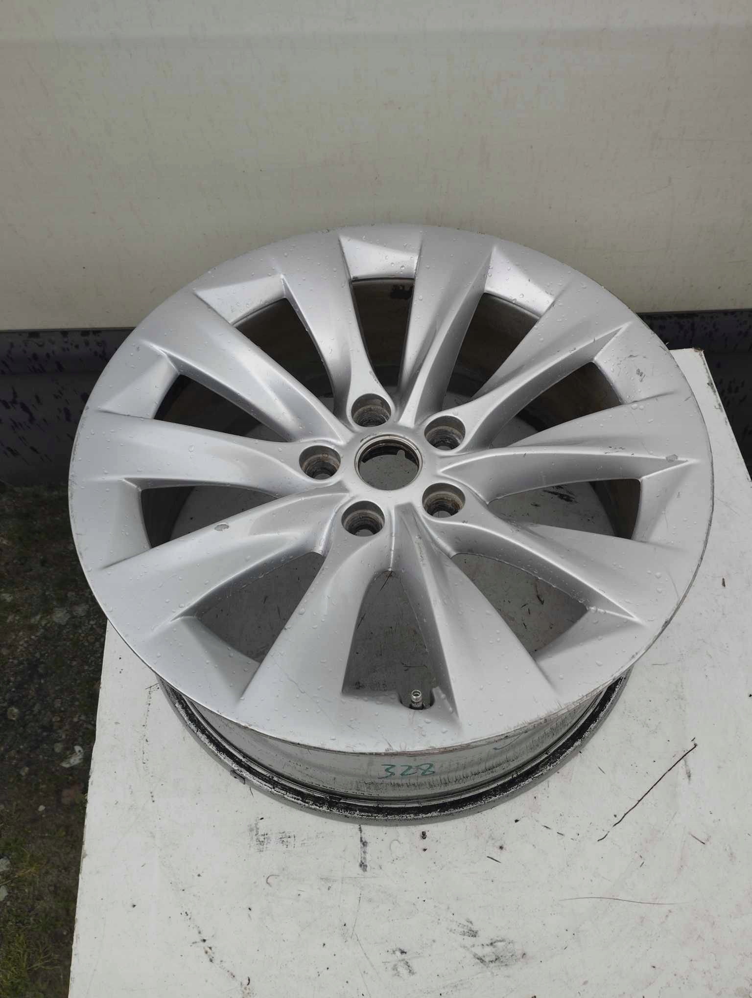 1x Alu Felge Tesla Model S Aluminum rim 19 Zoll 8.0J 5x120