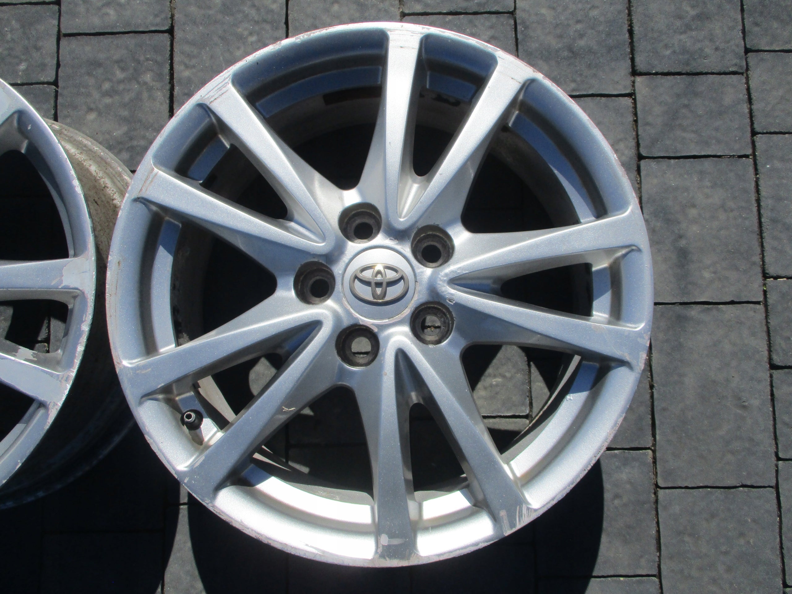 Alu Felge Toyota Coaster Aluminum rim 17 Zoll 7.0J 5x114.3 45ET