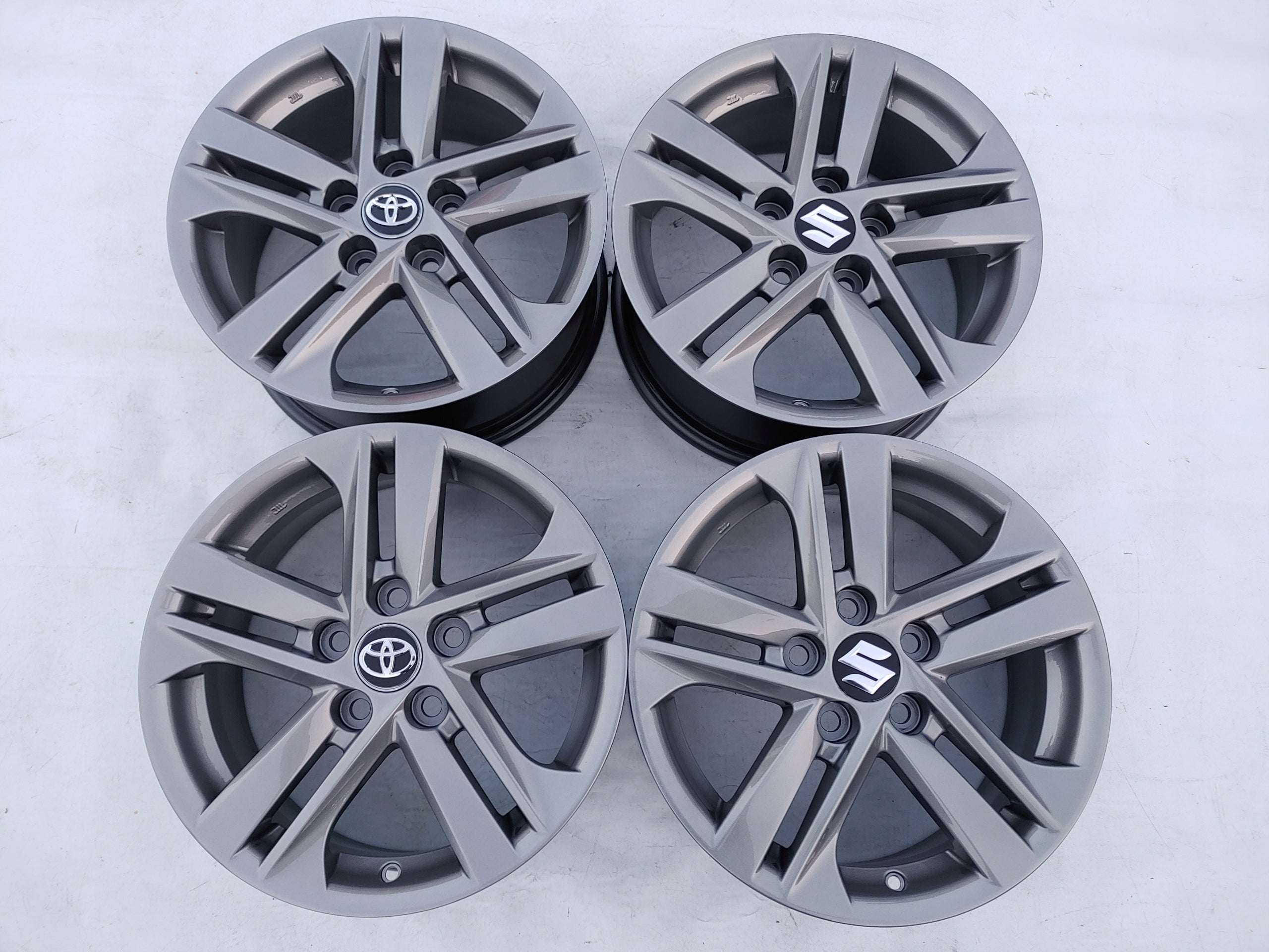  Alu Felge Toyota Yaris Cross Auris Avensis Corolla Yaris 16 Zoll 7.0J 5x114.3 40ET 4261102R20 product image