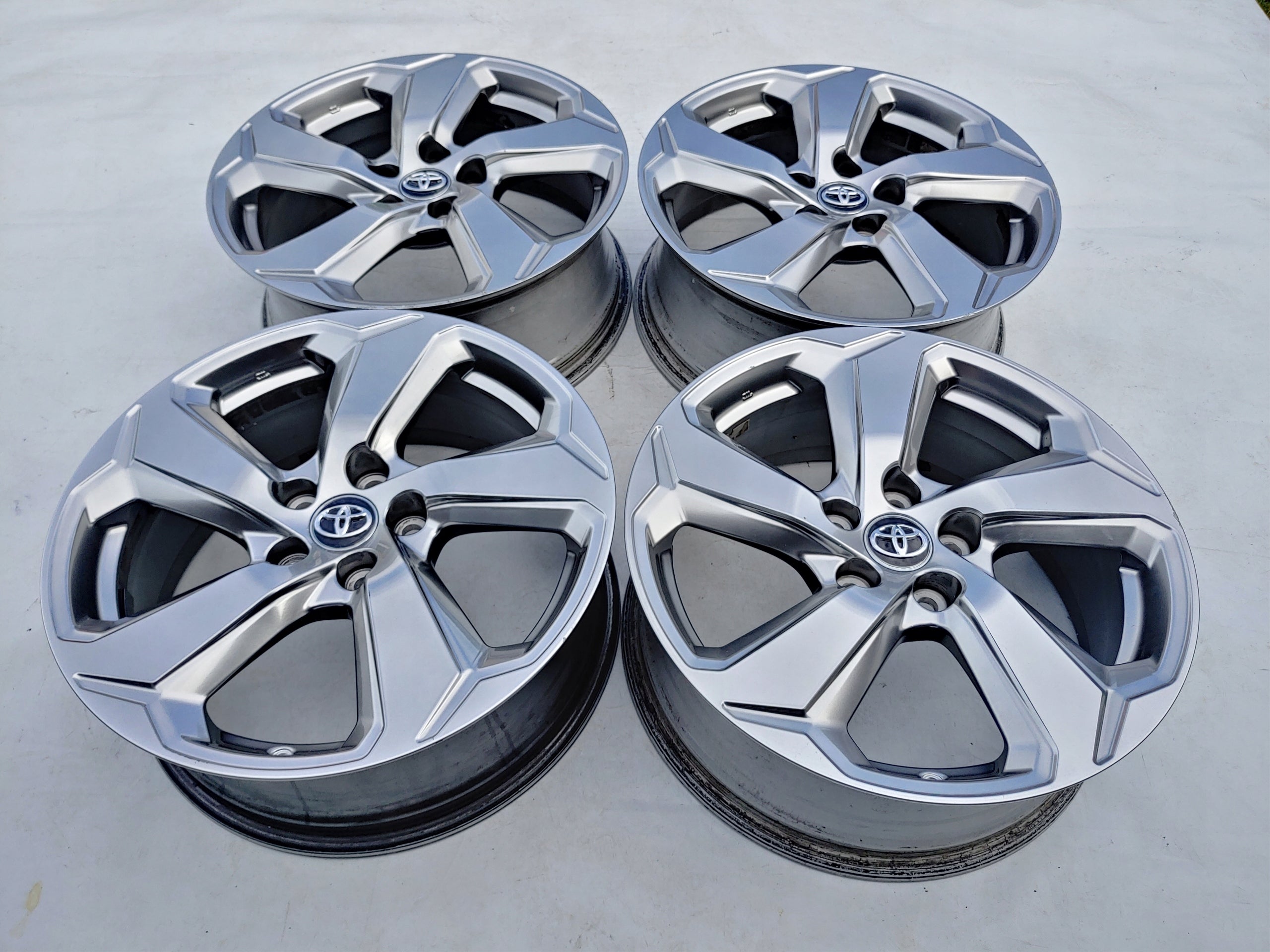 Alu Felge Toyota Corolla Corolla Cross Aluminum rim 18 Zoll 7.0J 5x114 35ET