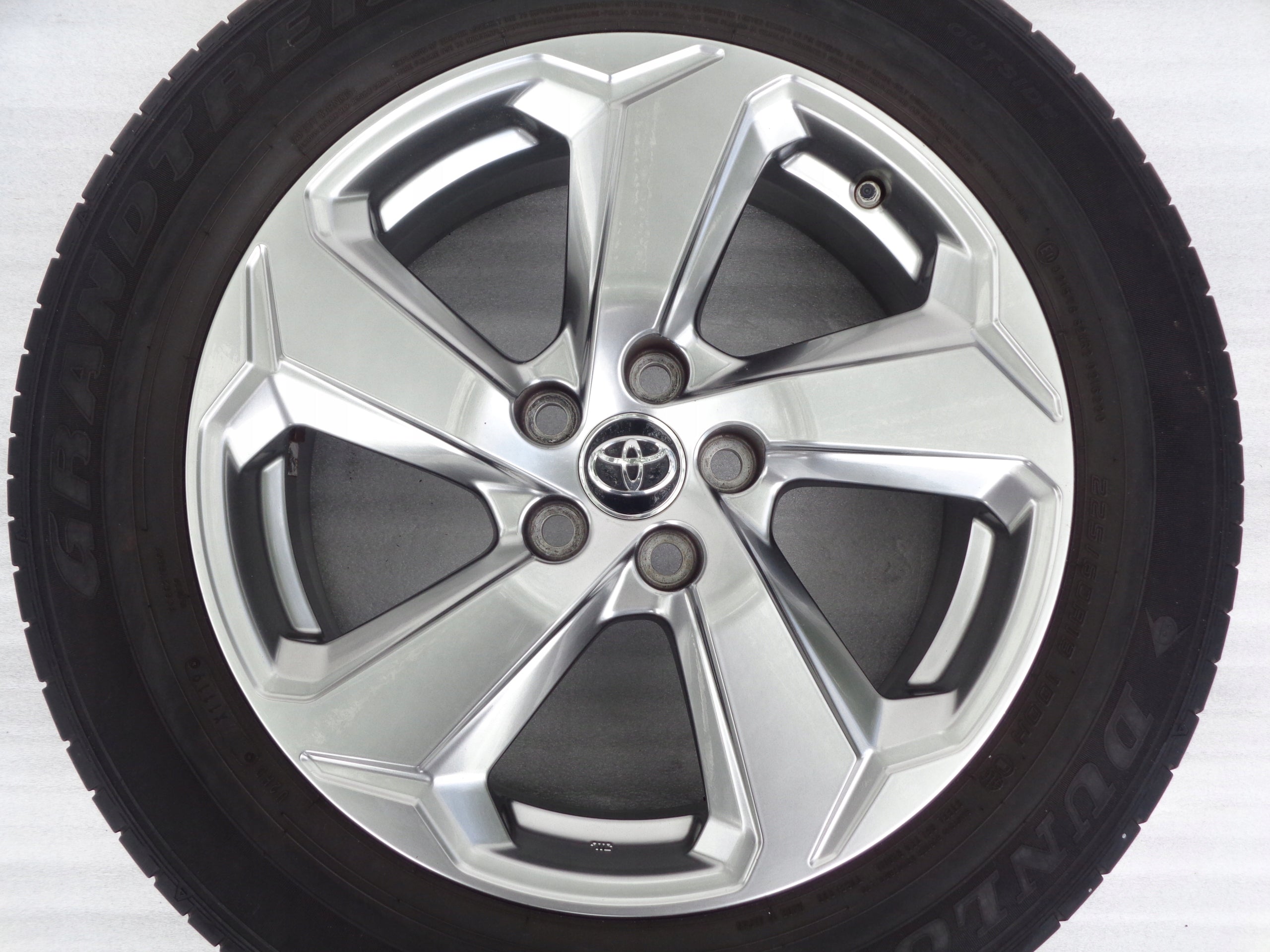 Alu Felge Toyota RAV4 Avensis Sienna Auris Harrier 18 Zoll 7.0J 5x114.3 35ET