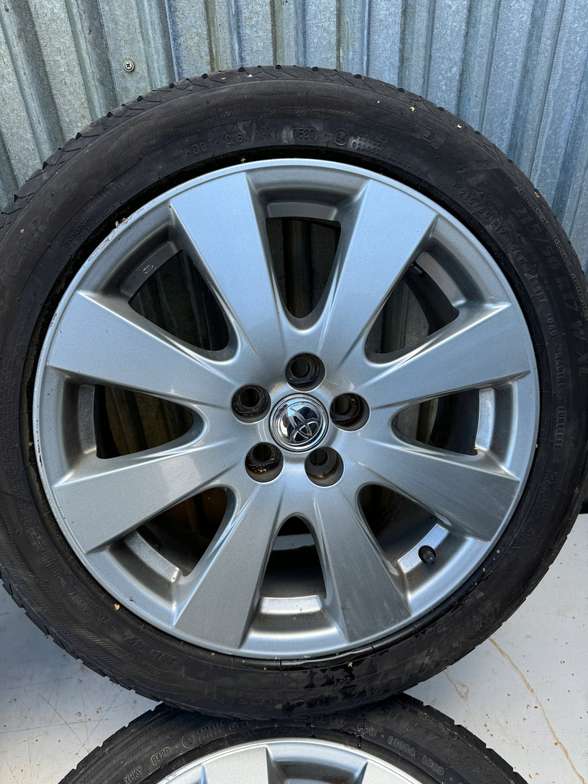 Alu Felge Toyota Sienna Aluminum rim 17 Zoll 7.0J 5x100 45ET 42611YY200