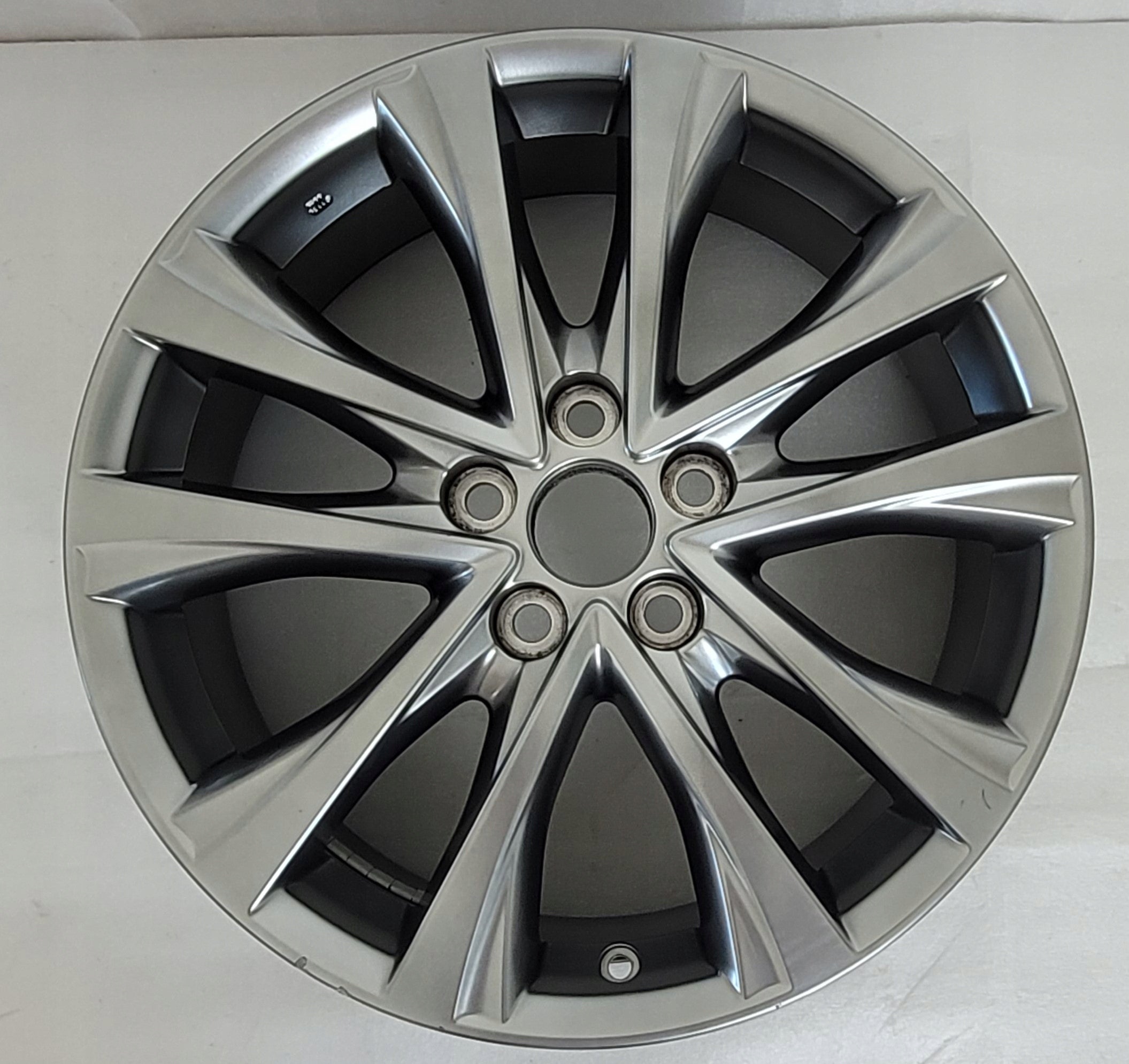 1x Alu Felge Toyota RAV4 Aluminum rim 18 Zoll 7.5J 5x114.3 45ET