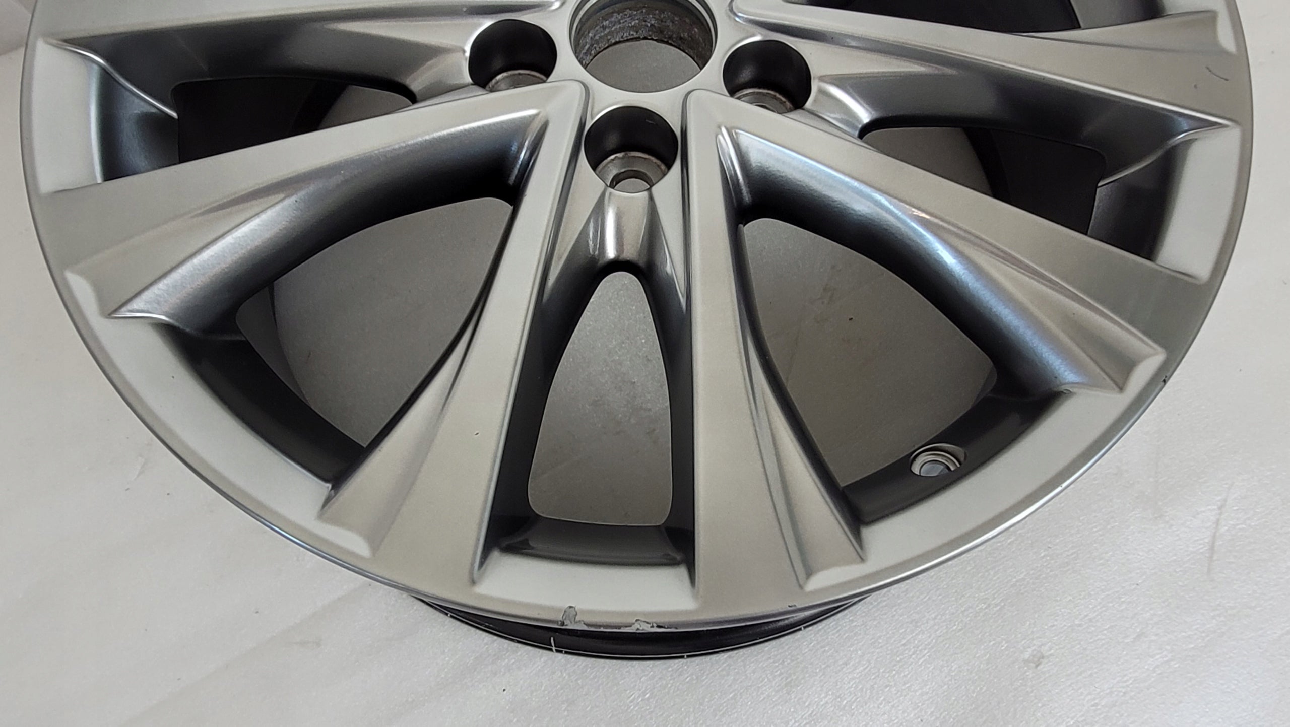 1x Alu Felge Toyota RAV4 Aluminum rim 18 Zoll 7.5J 5x114.3 45ET