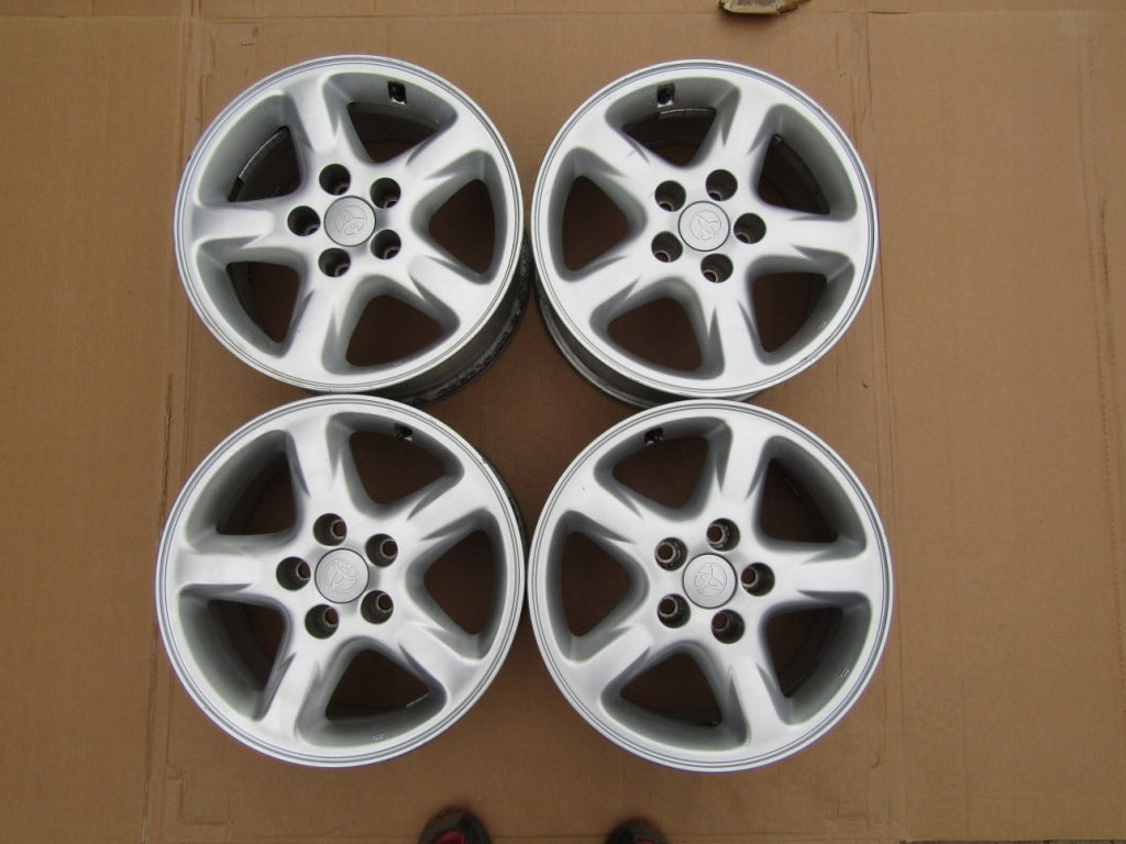 Alu Felge Toyota RAV4 Verso Corolla Verso Auris Corolla 16 Zoll 6.5J 5x114.3 45ET