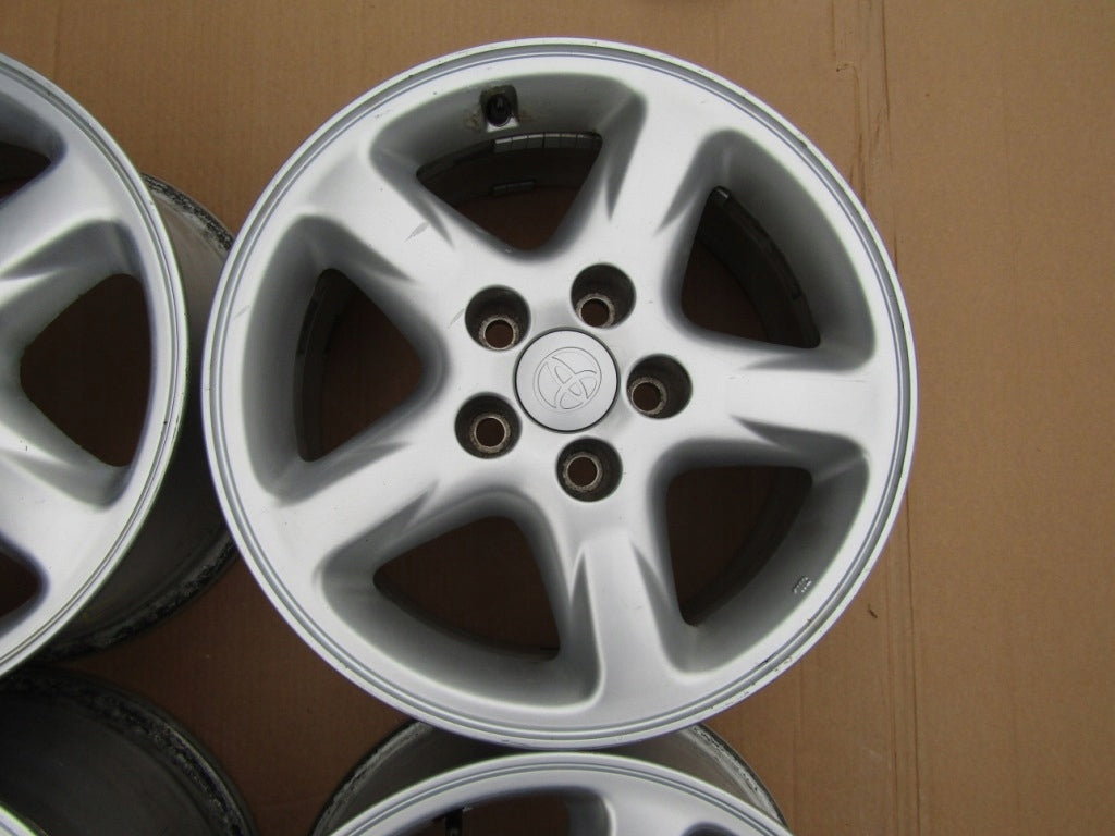 Alu Felge Toyota RAV4 Verso Corolla Verso Auris Corolla 16 Zoll 6.5J 5x114.3 45ET