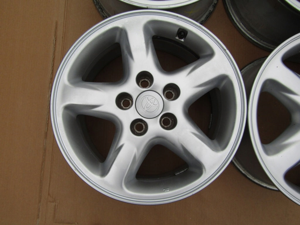 Alu Felge Toyota RAV4 Verso Corolla Verso Auris Corolla 16 Zoll 6.5J 5x114.3 45ET