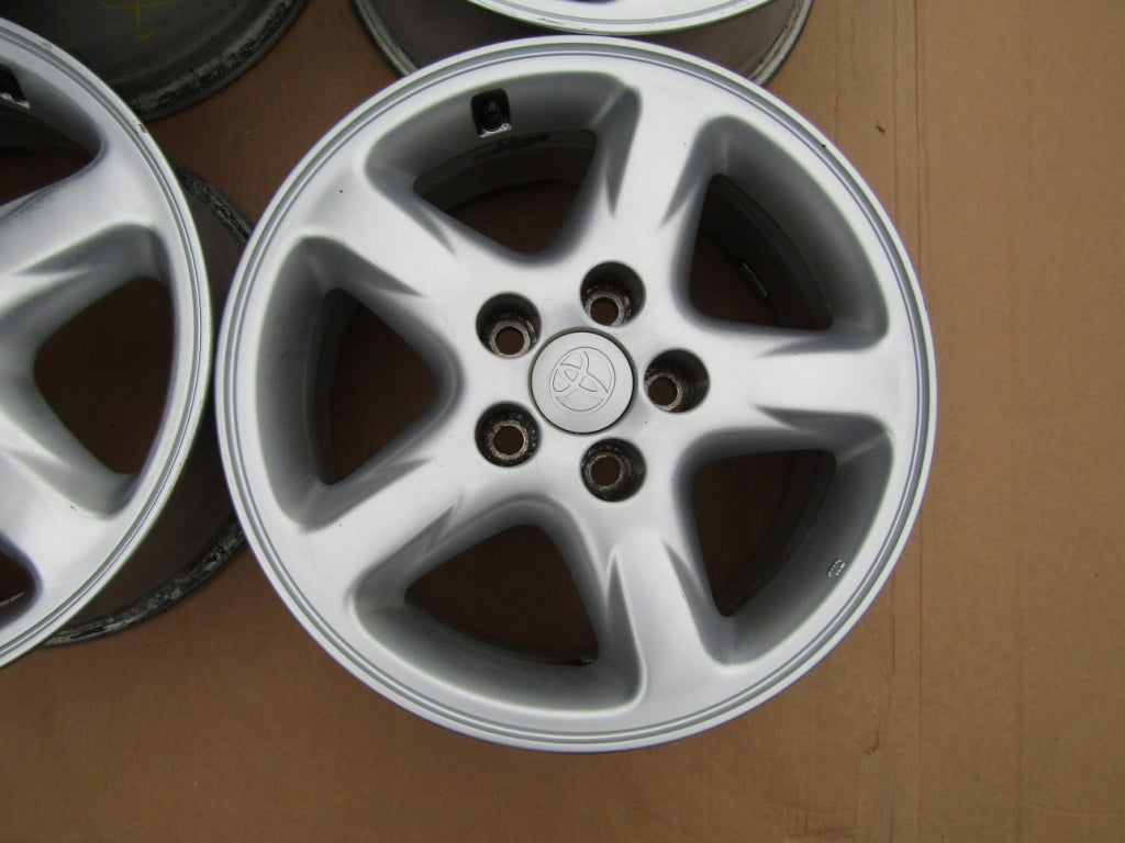 Alu Felge Toyota RAV4 Verso Corolla Verso Auris Corolla 16 Zoll 6.5J 5x114.3 45ET