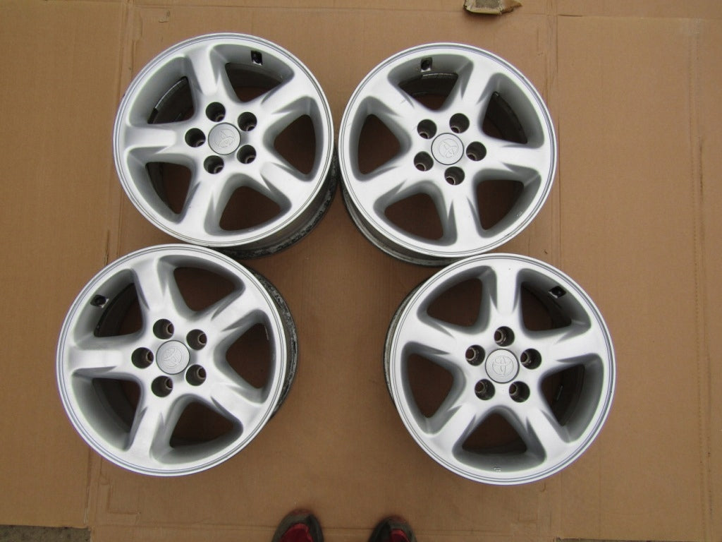 Alu Felge Toyota RAV4 Verso Corolla Verso Auris Corolla 16 Zoll 6.5J 5x114.3 45ET