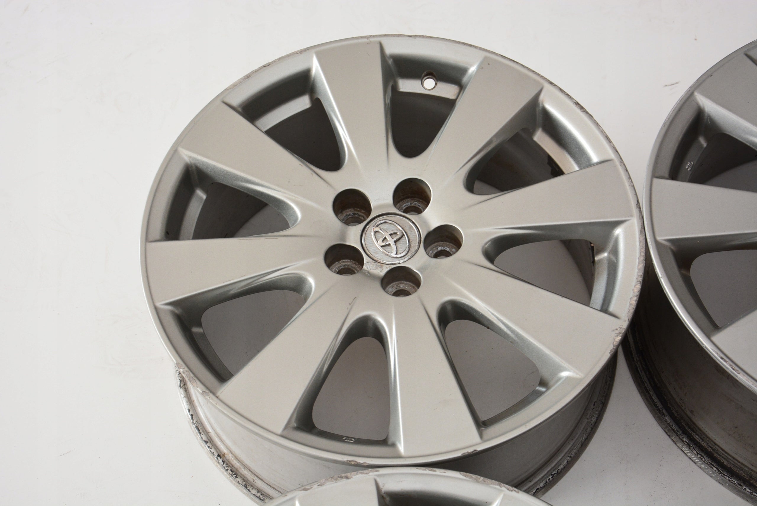 Alu Felge Toyota Yaris Cross Aluminum rim 17 Zoll 7.0J 5x100 45ET 42611YY200