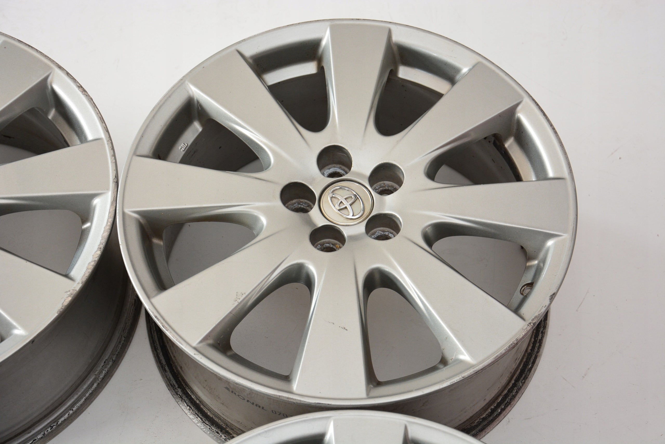 Alu Felge Toyota Yaris Cross Aluminum rim 17 Zoll 7.0J 5x100 45ET 42611YY200